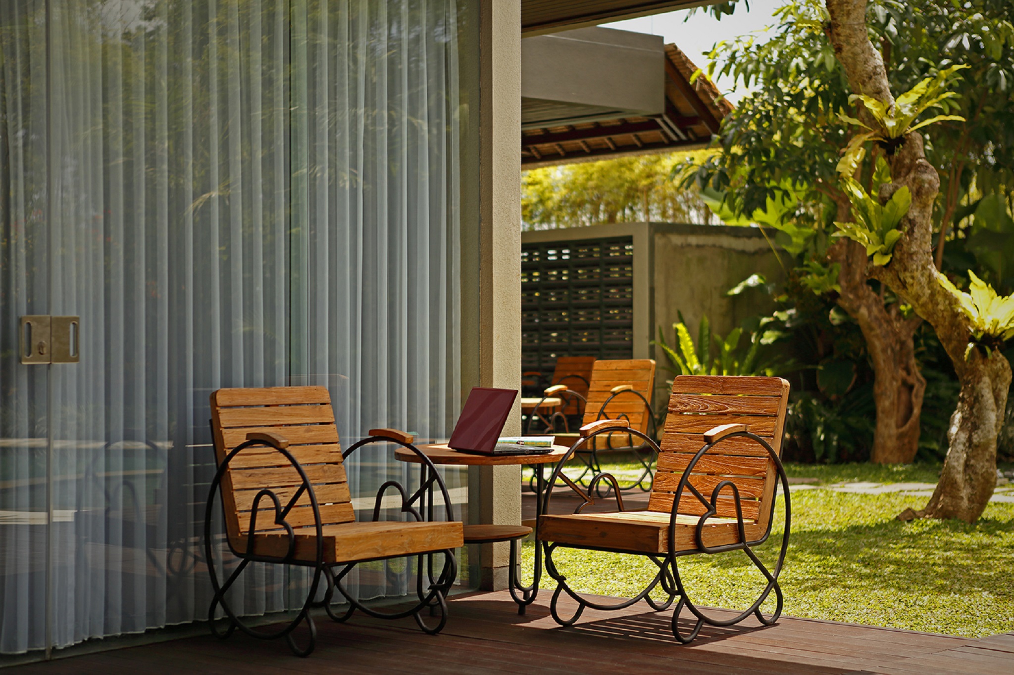 Double or Twin Deluxe Pool View