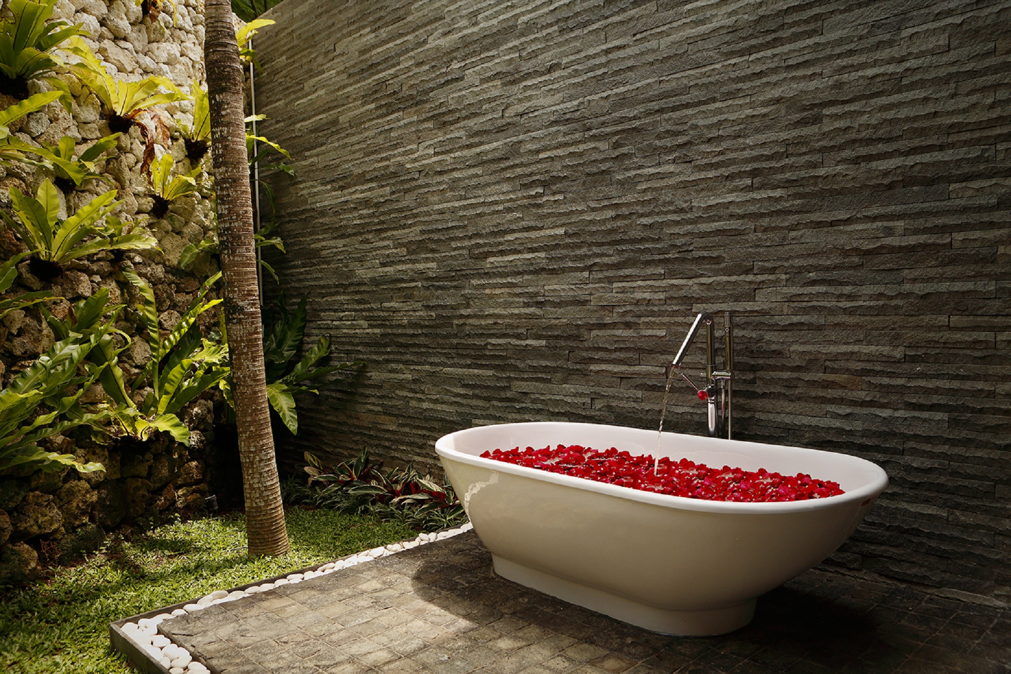 Double or Twin Deluxe Pool View