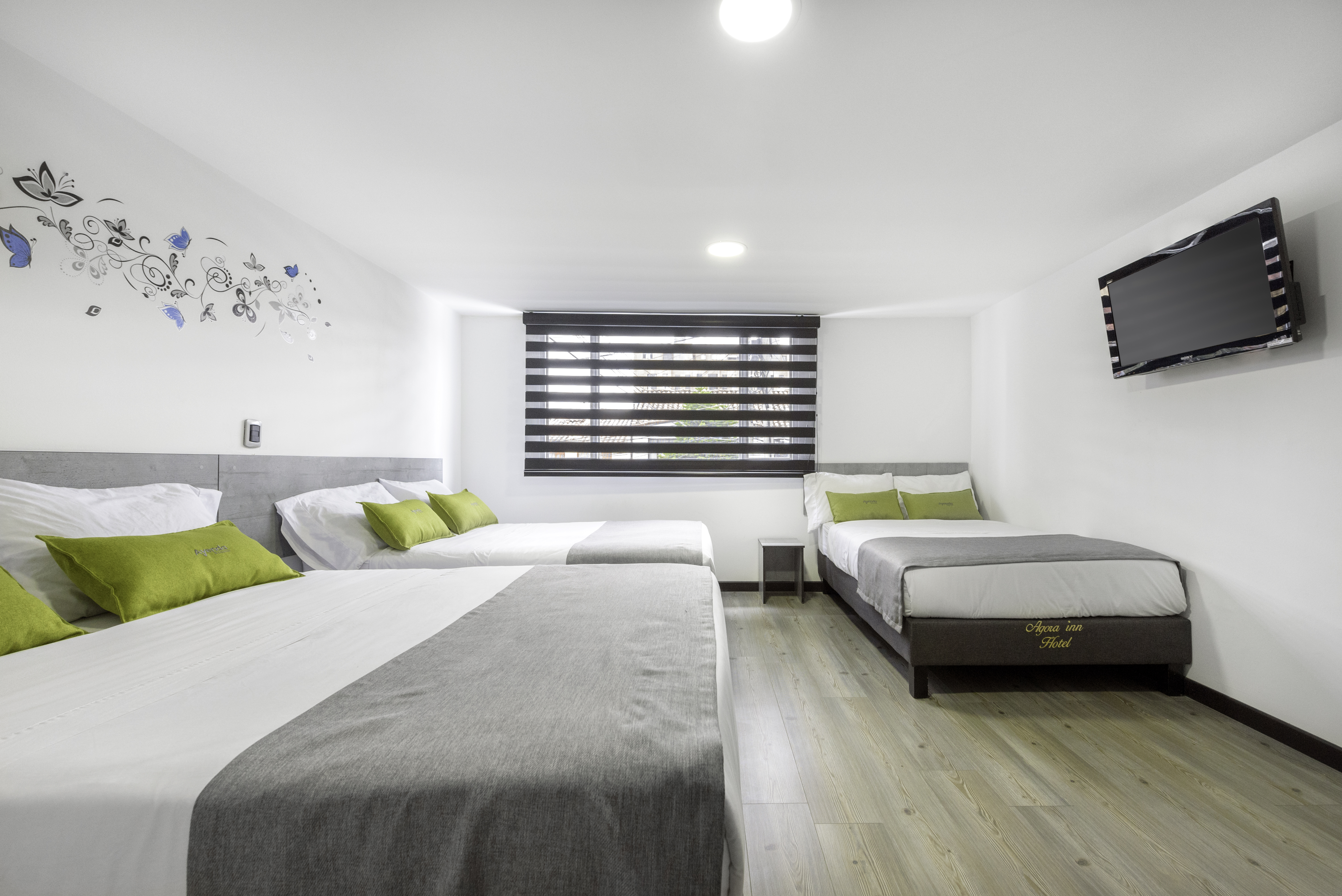 Family Room Capacity 6