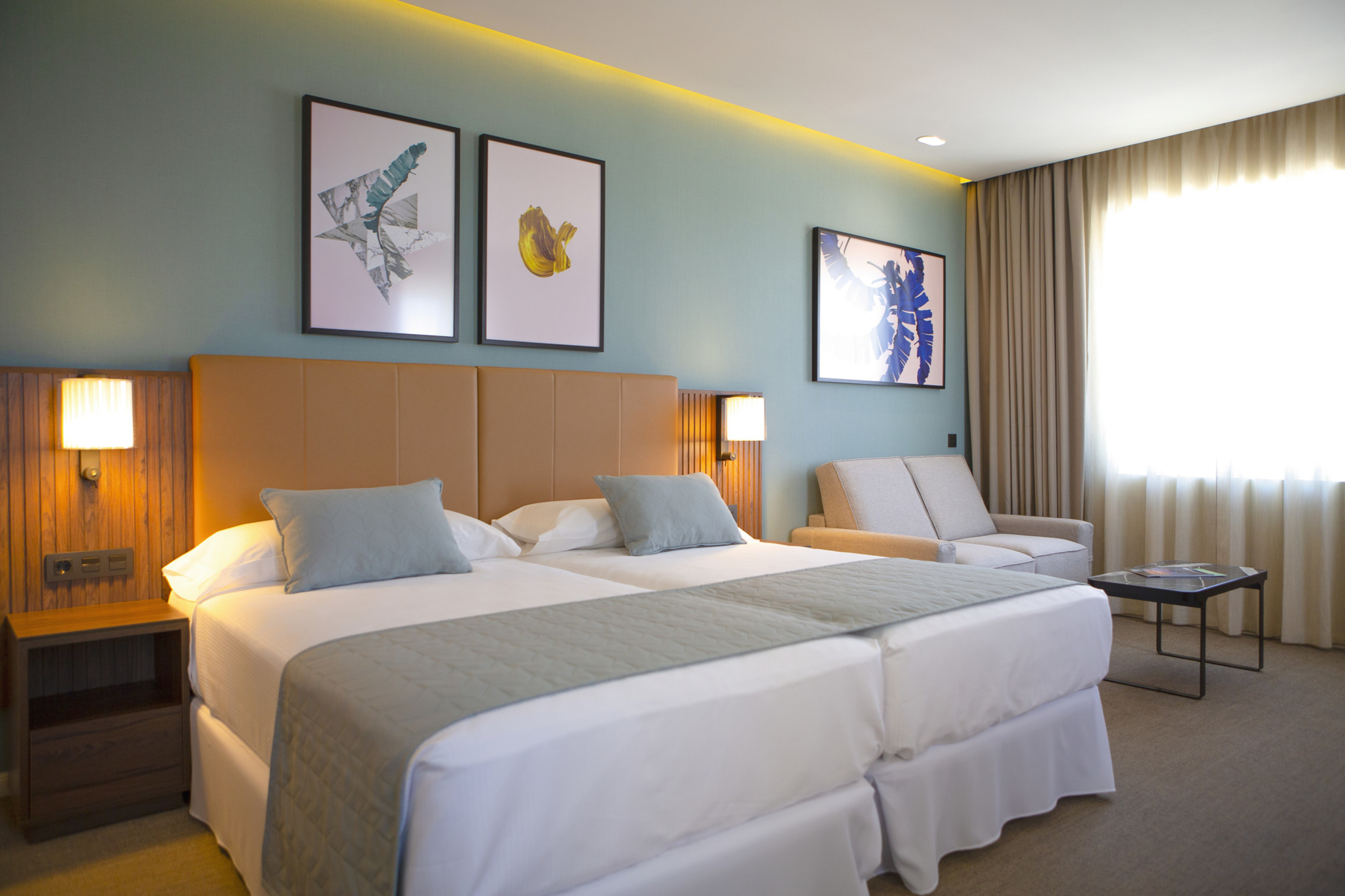 Twin Deluxe Superior