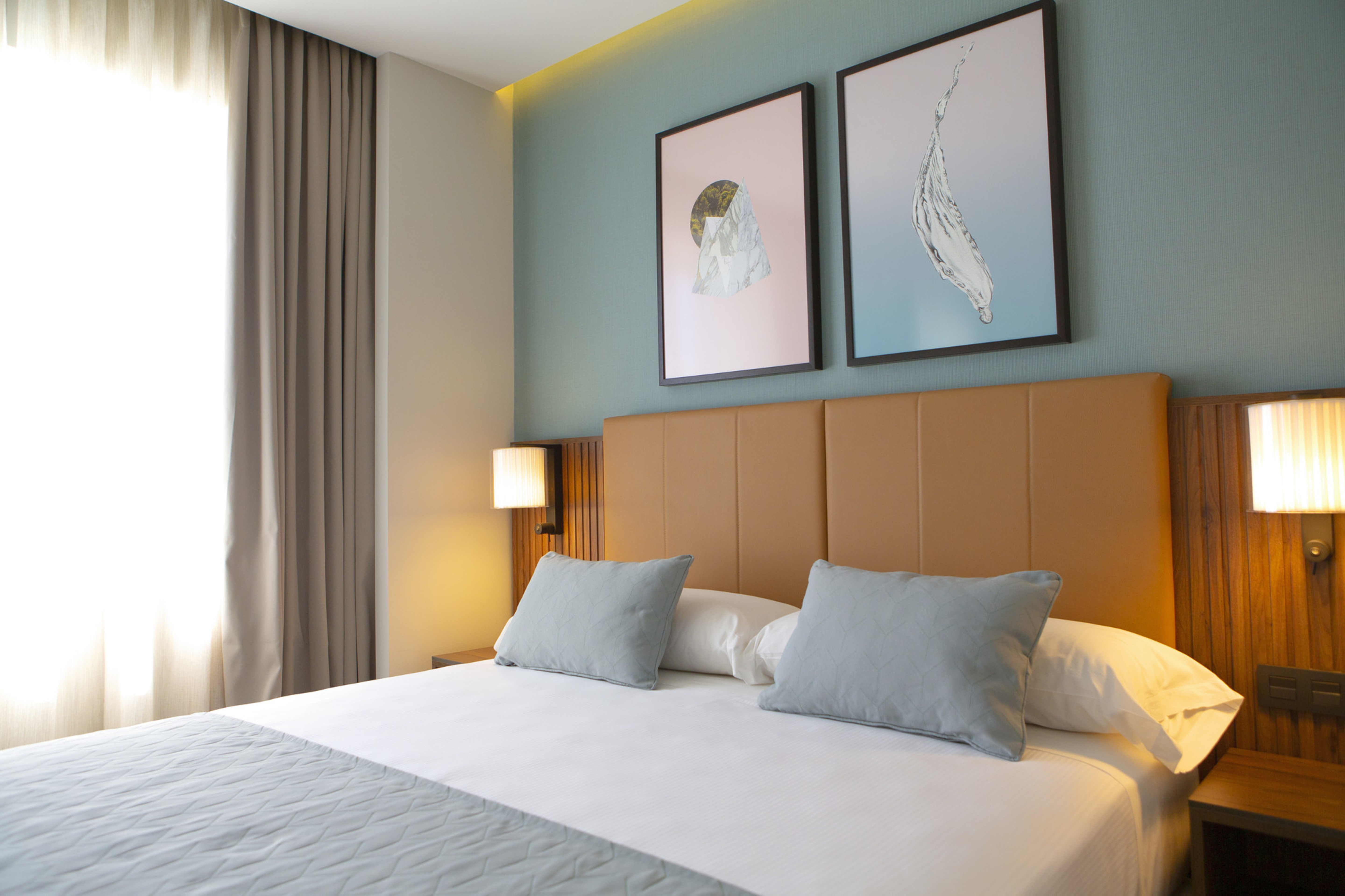 Family Room Deluxe King Bed