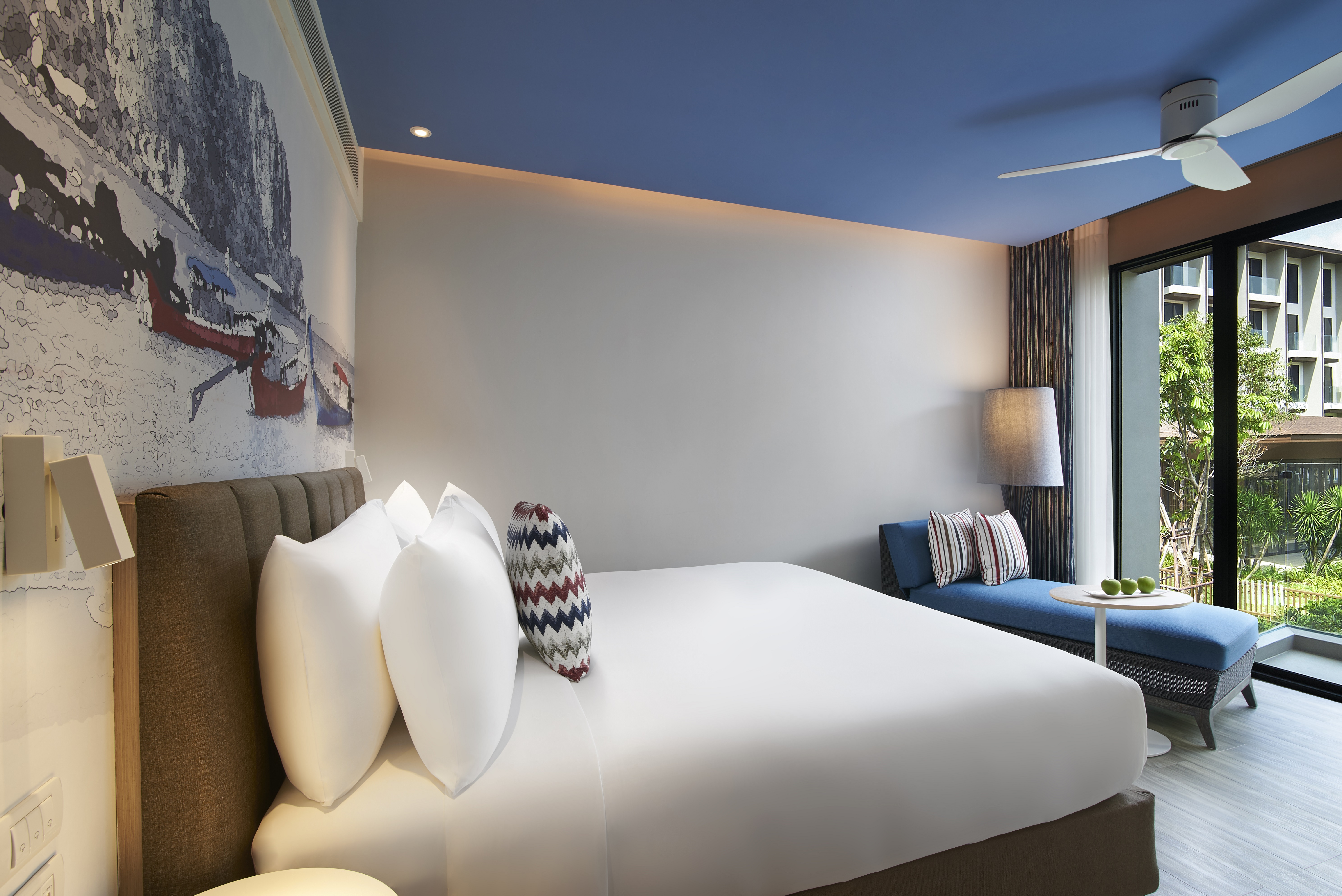 Double Deluxe King Bed