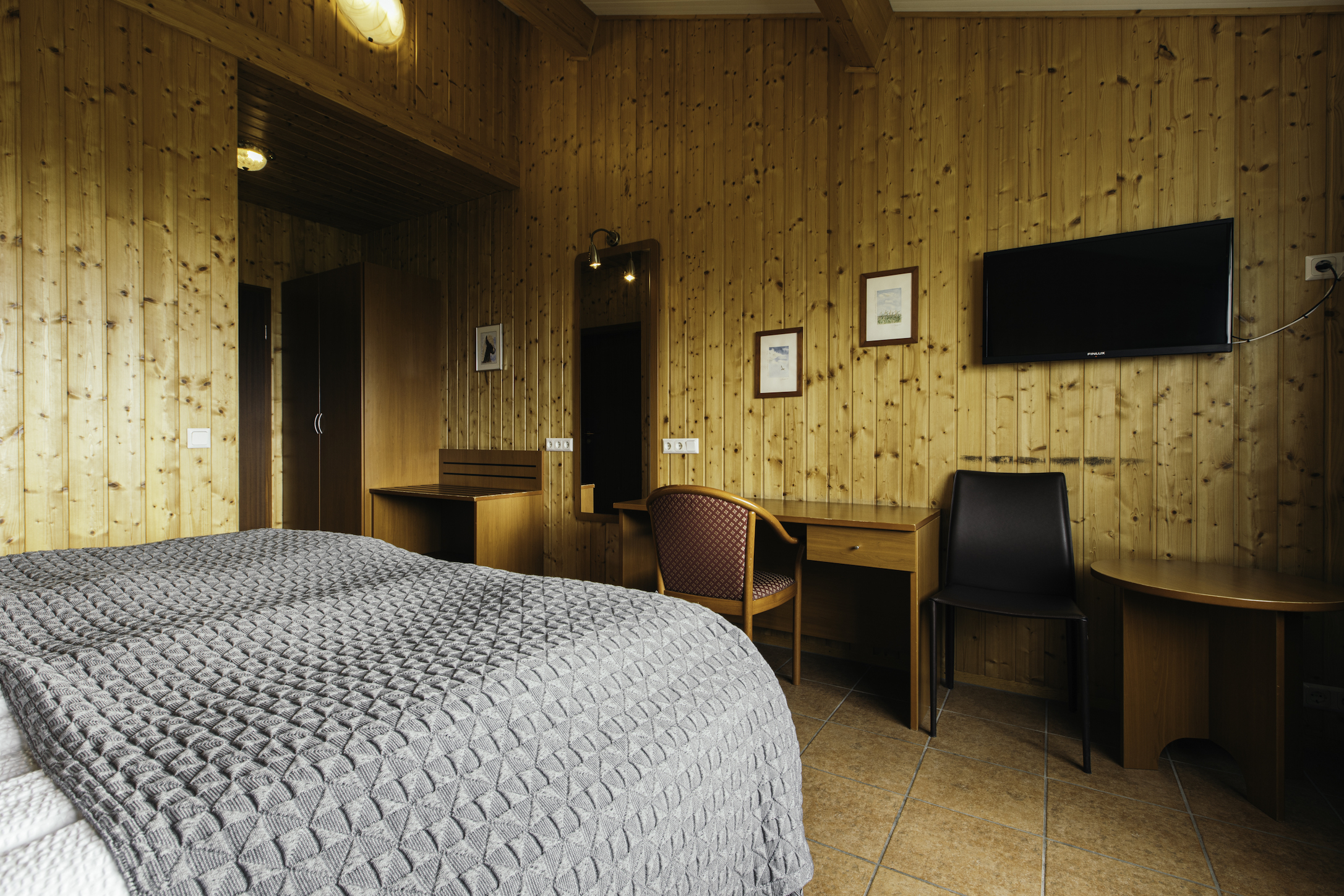 Double or Twin Standard