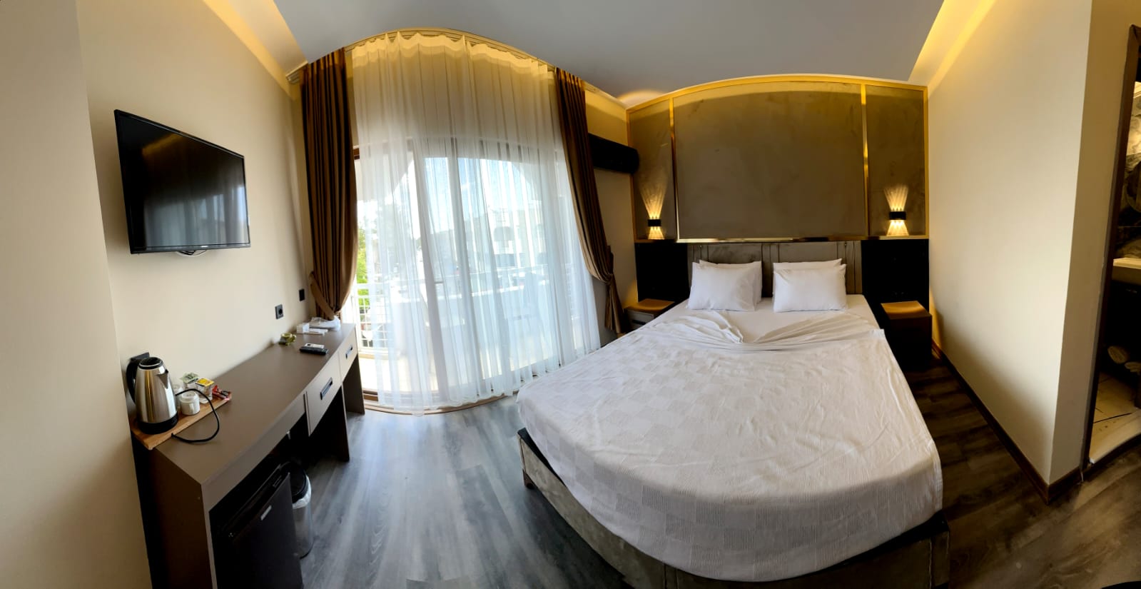 Family Room Connecting Room