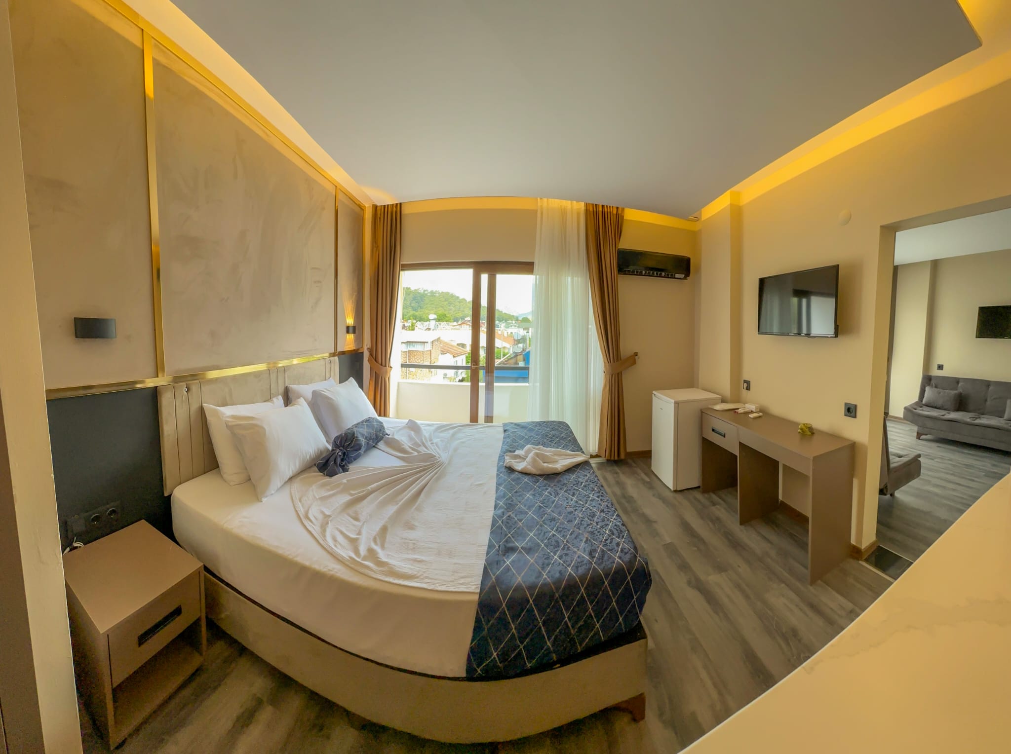 Family Room Connecting Room