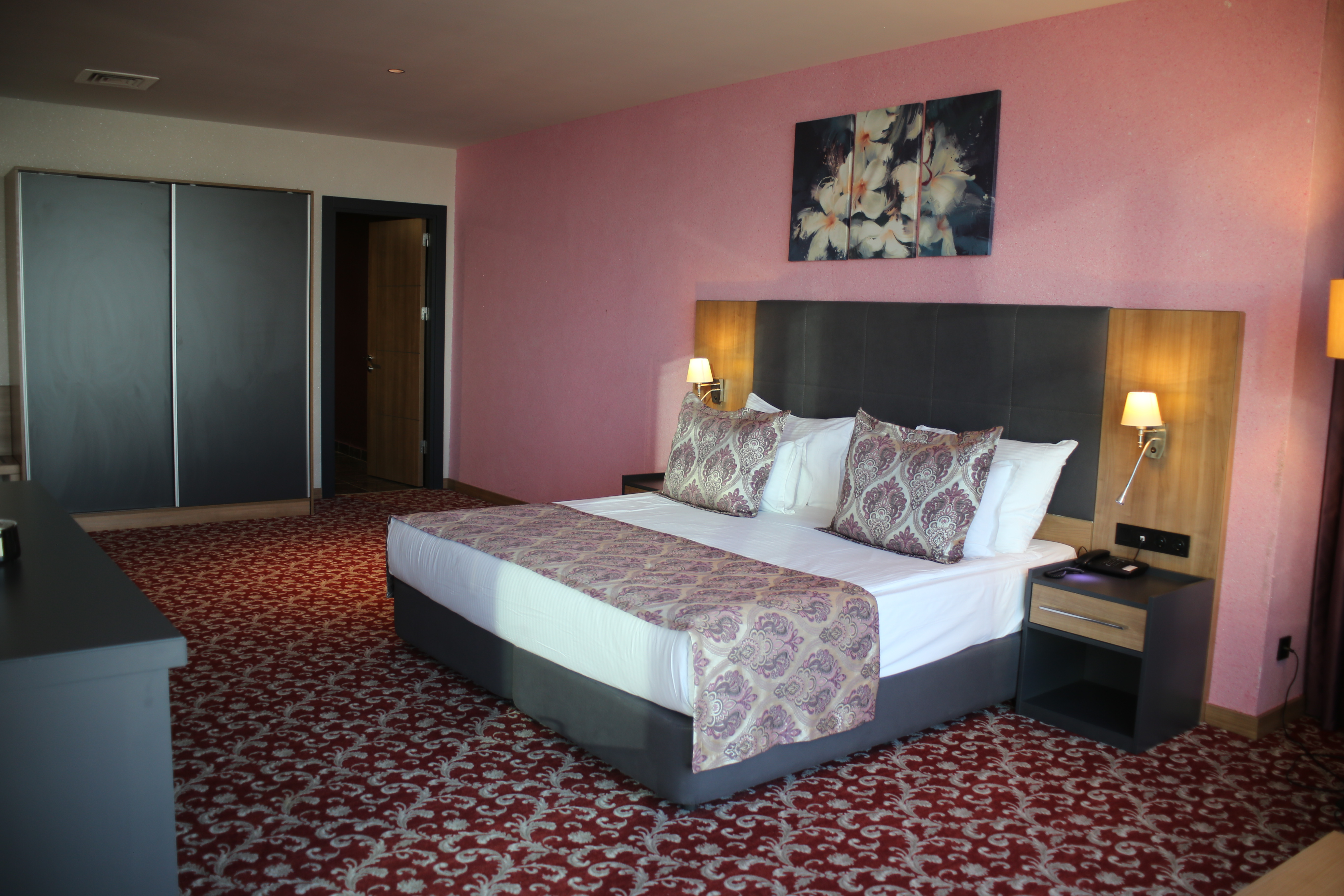 Double Single Executive