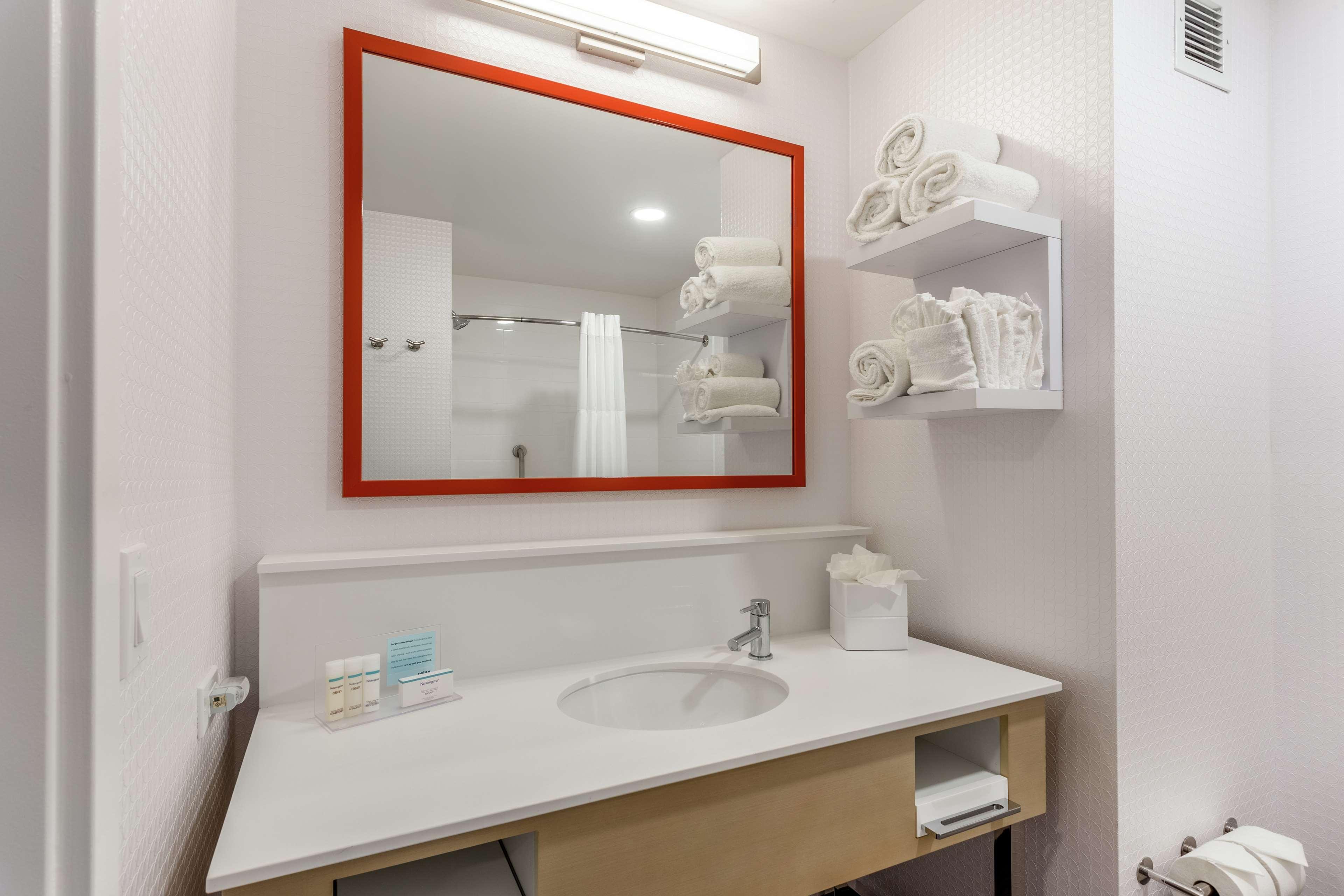 Room King Bed Non Smoking