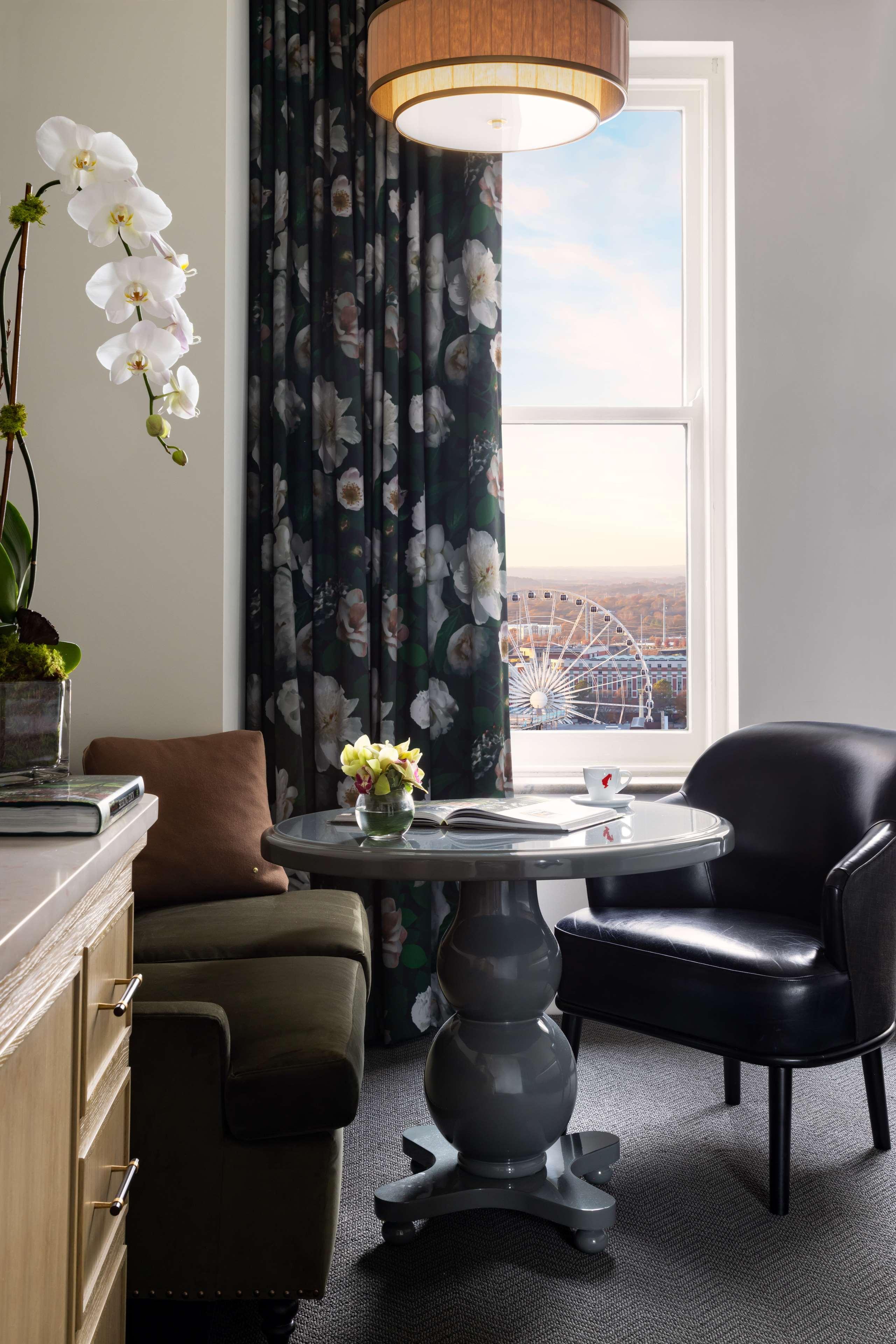 Room City View King Bed