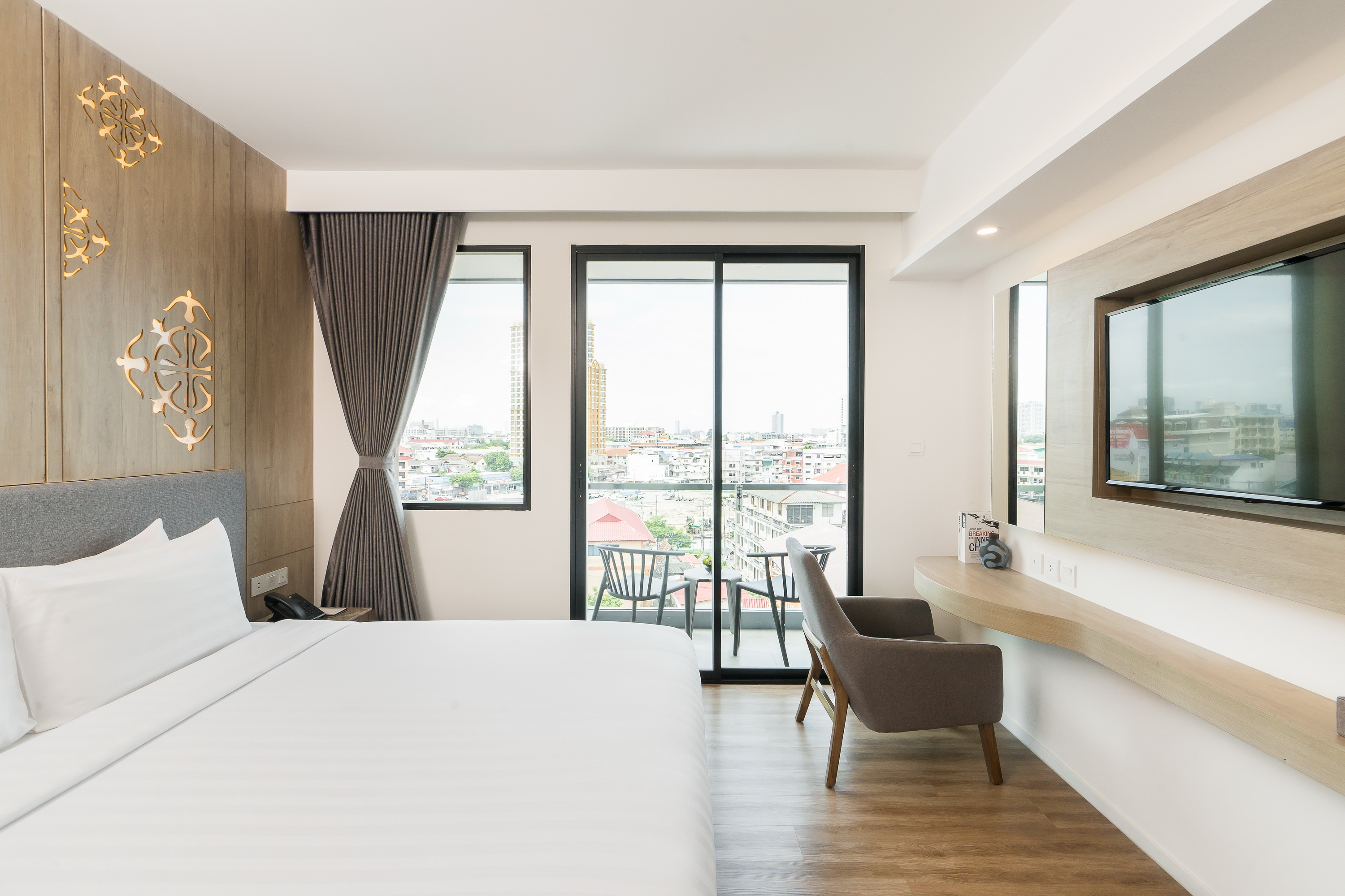 Double or Twin Deluxe