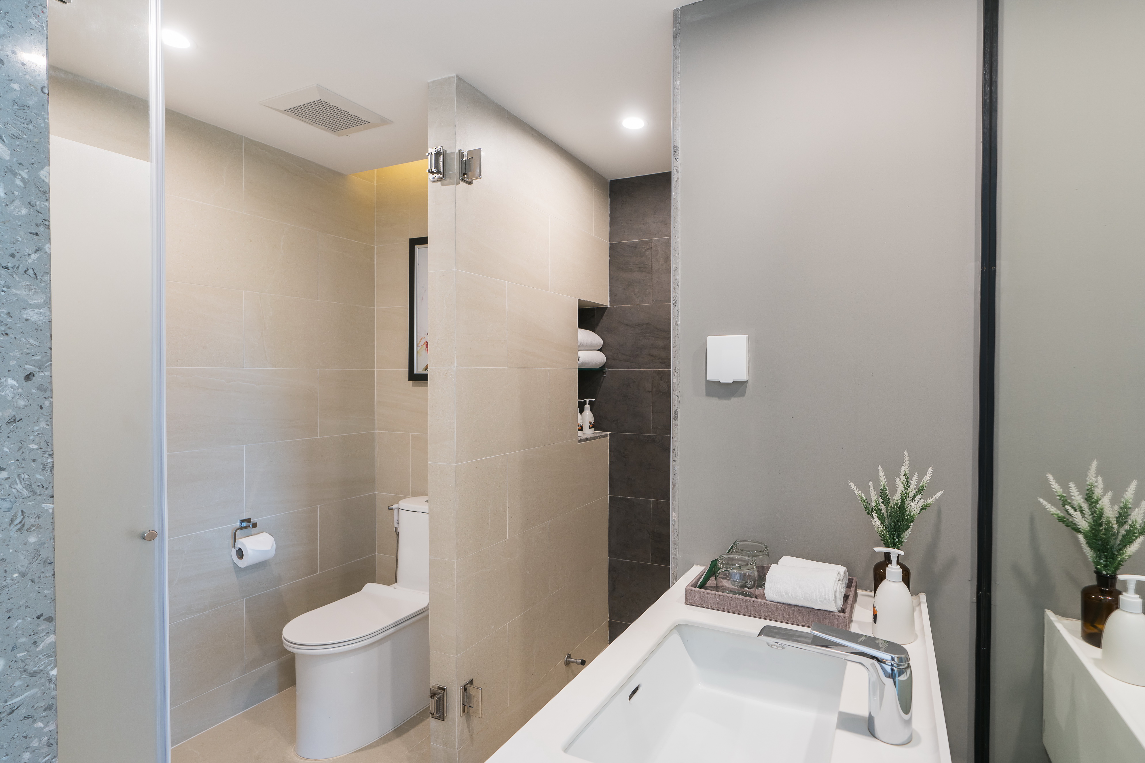 Twin Deluxe Pool View