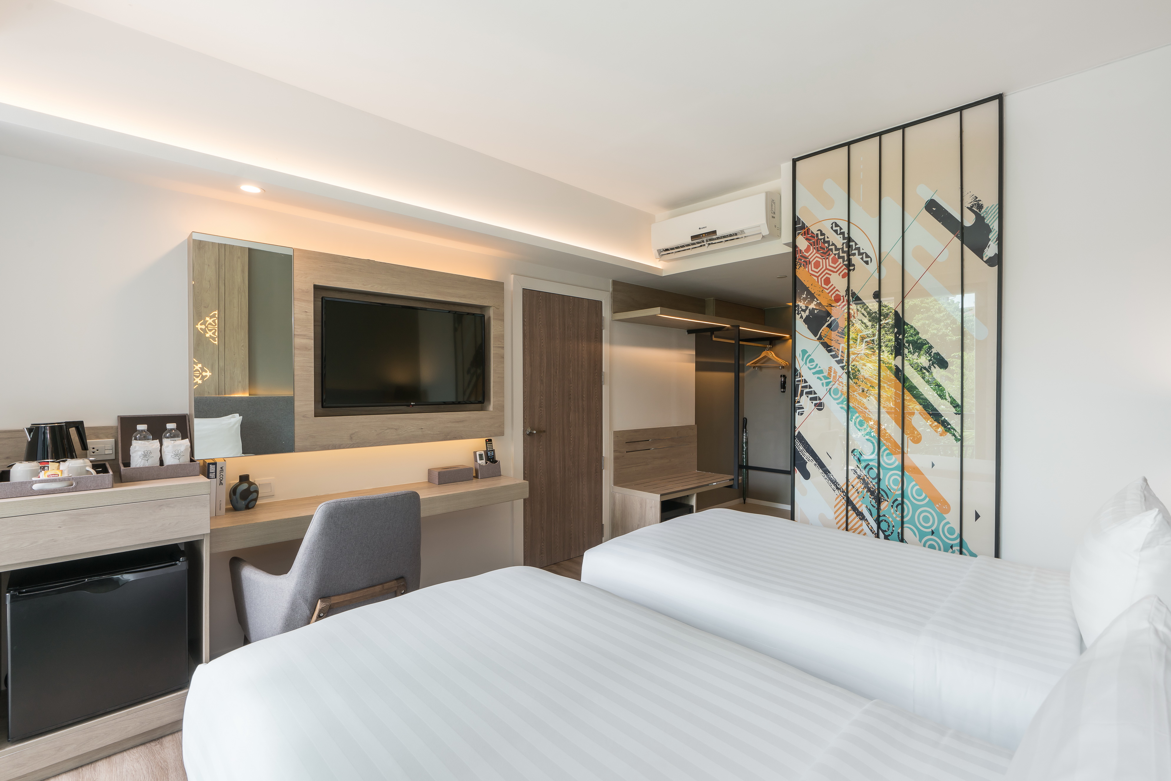 Twin Deluxe Pool View