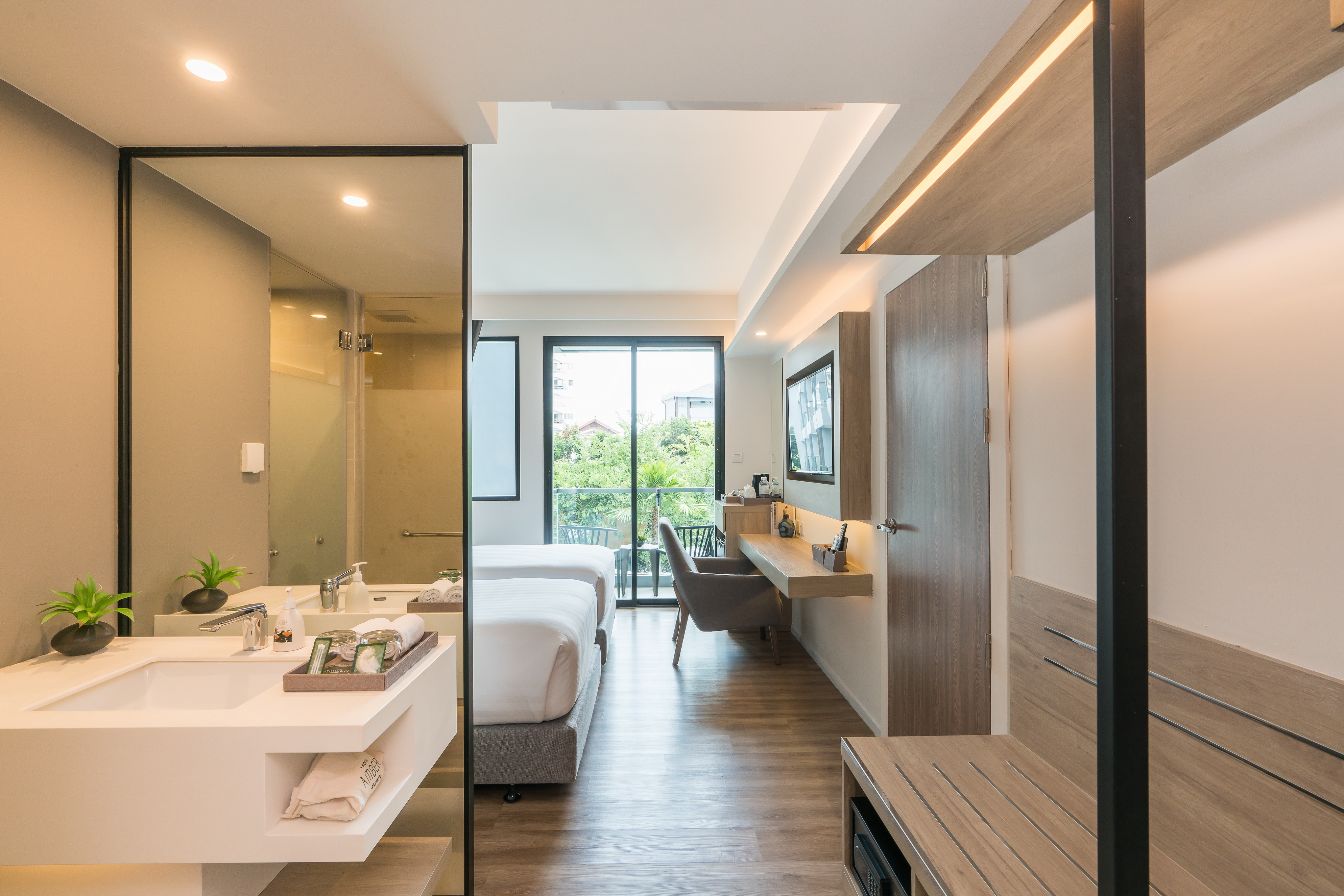 Twin Deluxe Pool View