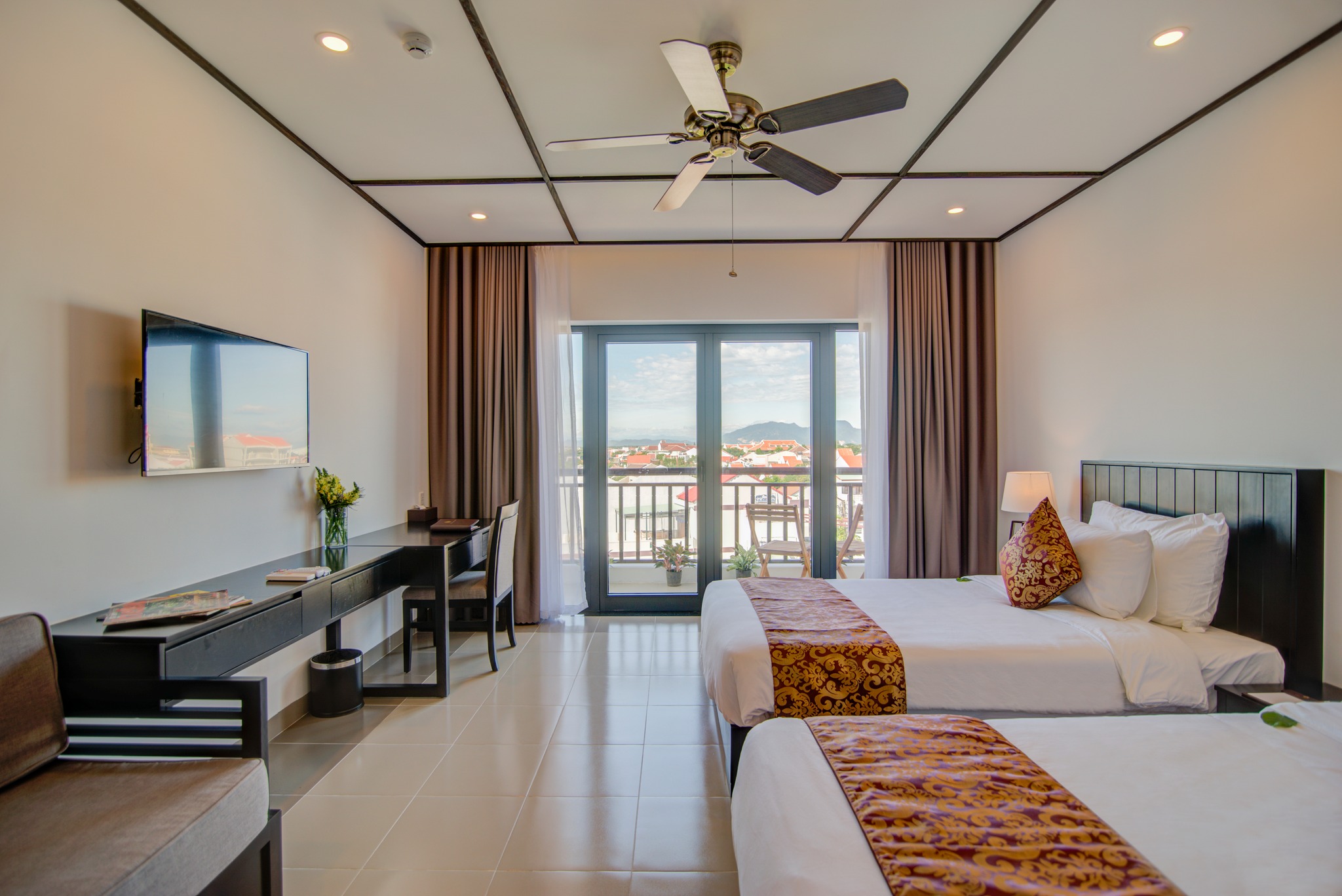 Twin Deluxe with Balcony