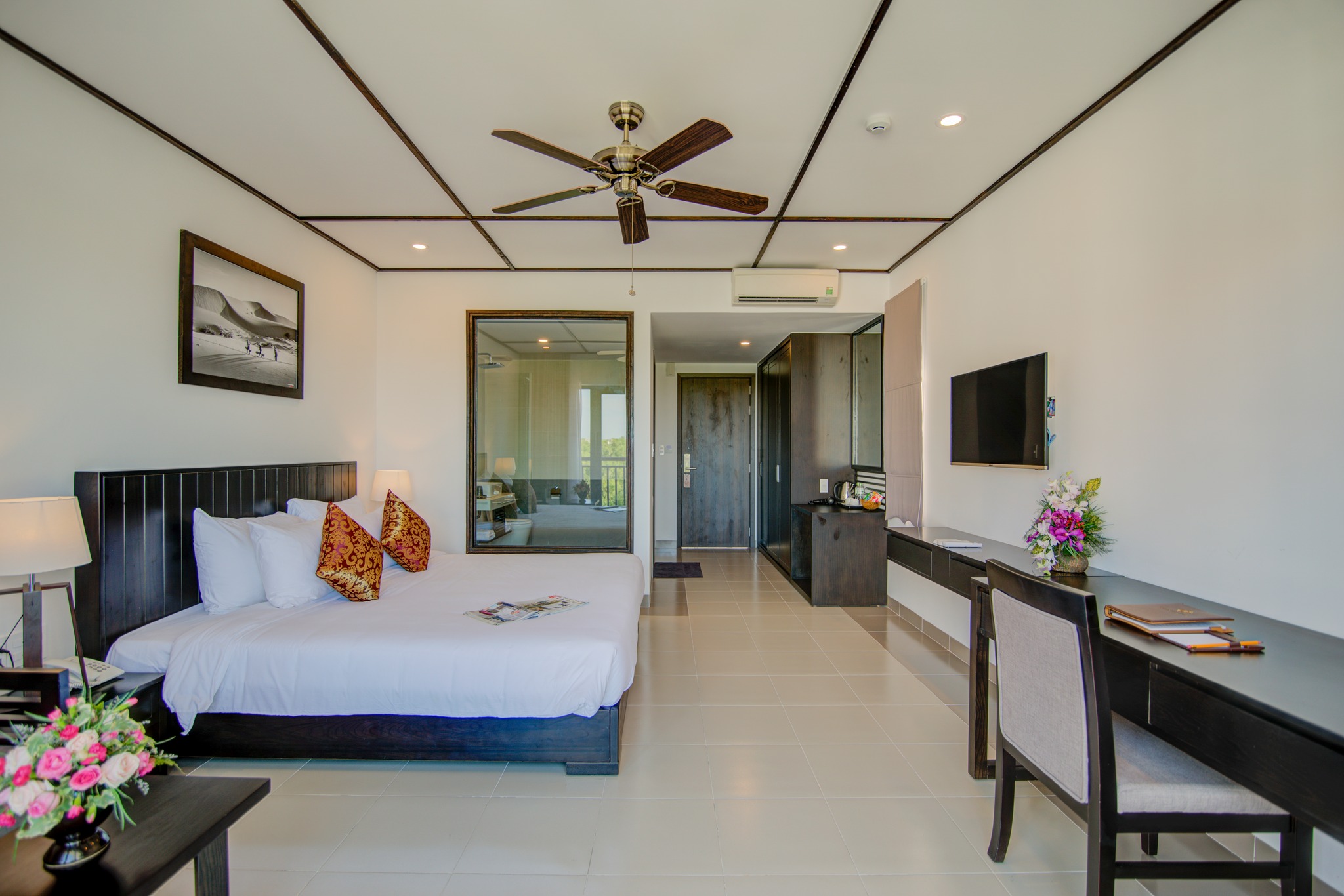 Double Deluxe King Bed