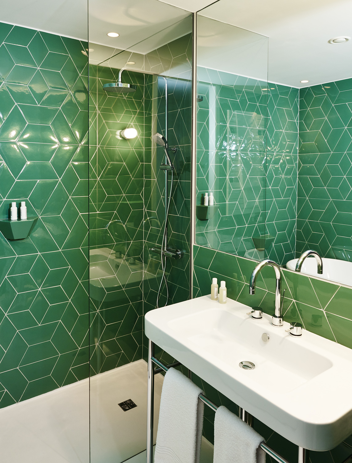 Double Queen Size Bed