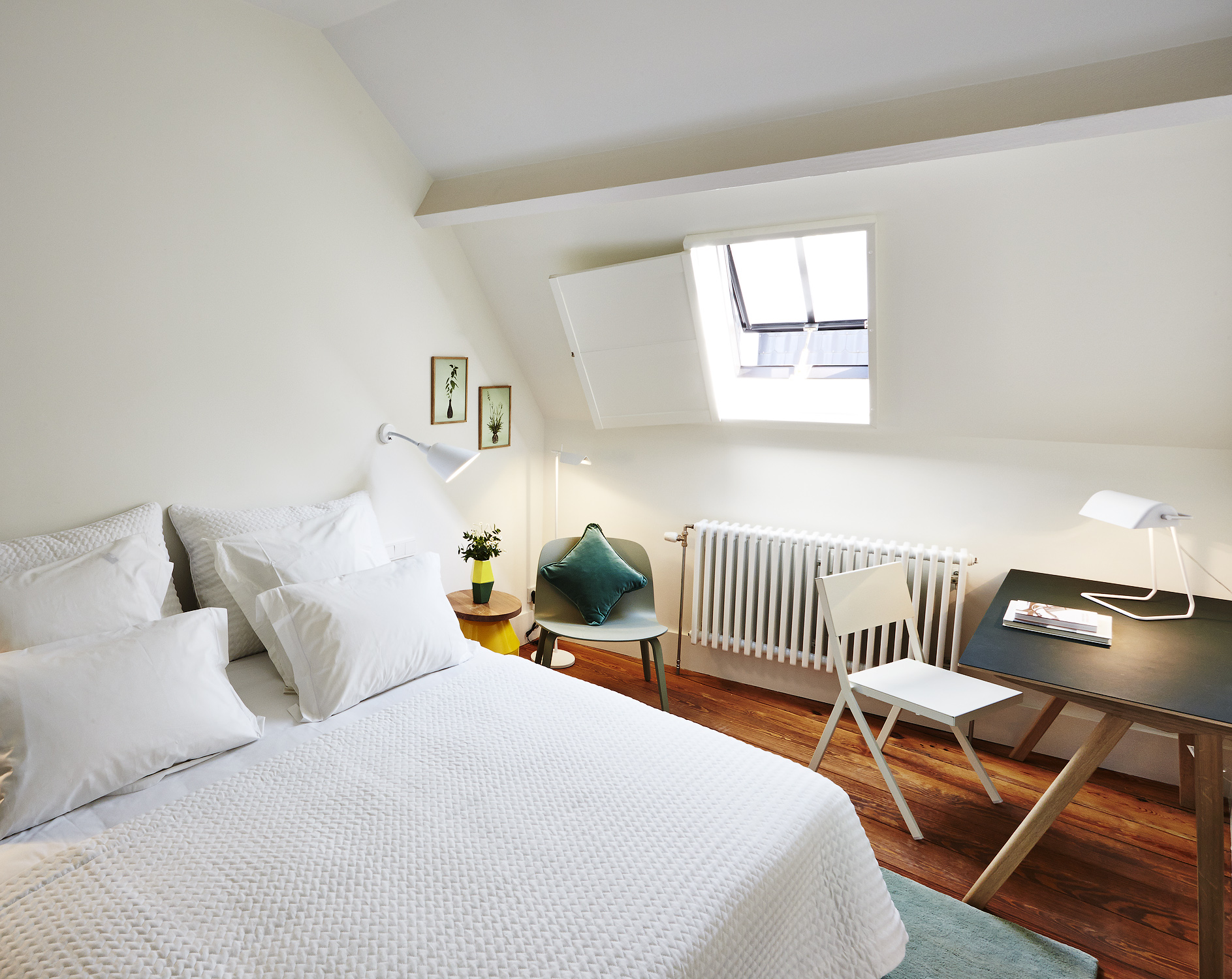 Double King Size Bed