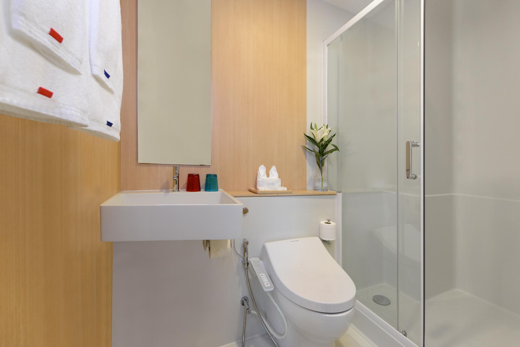 Double Deluxe King Bed