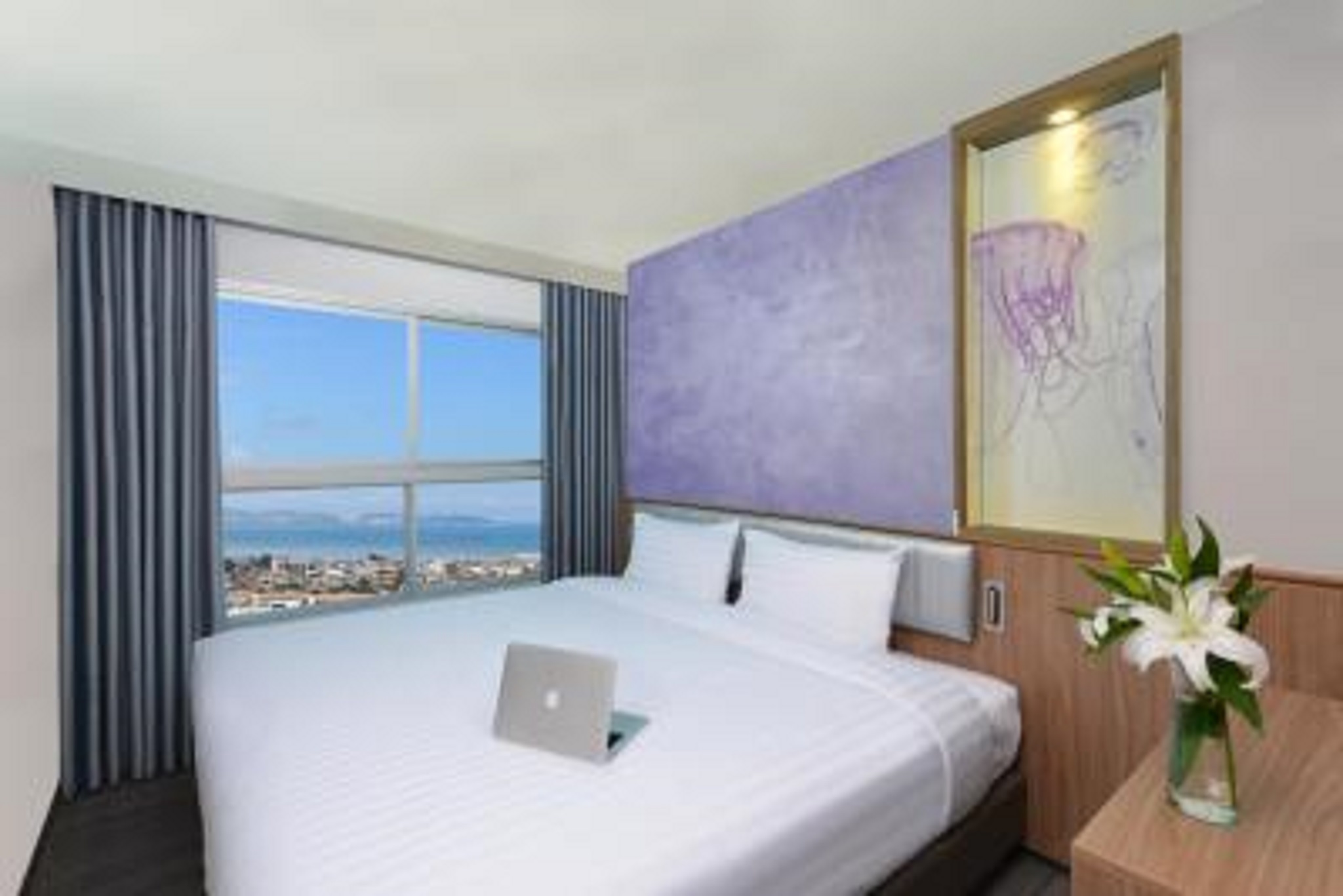 Double Deluxe King Bed