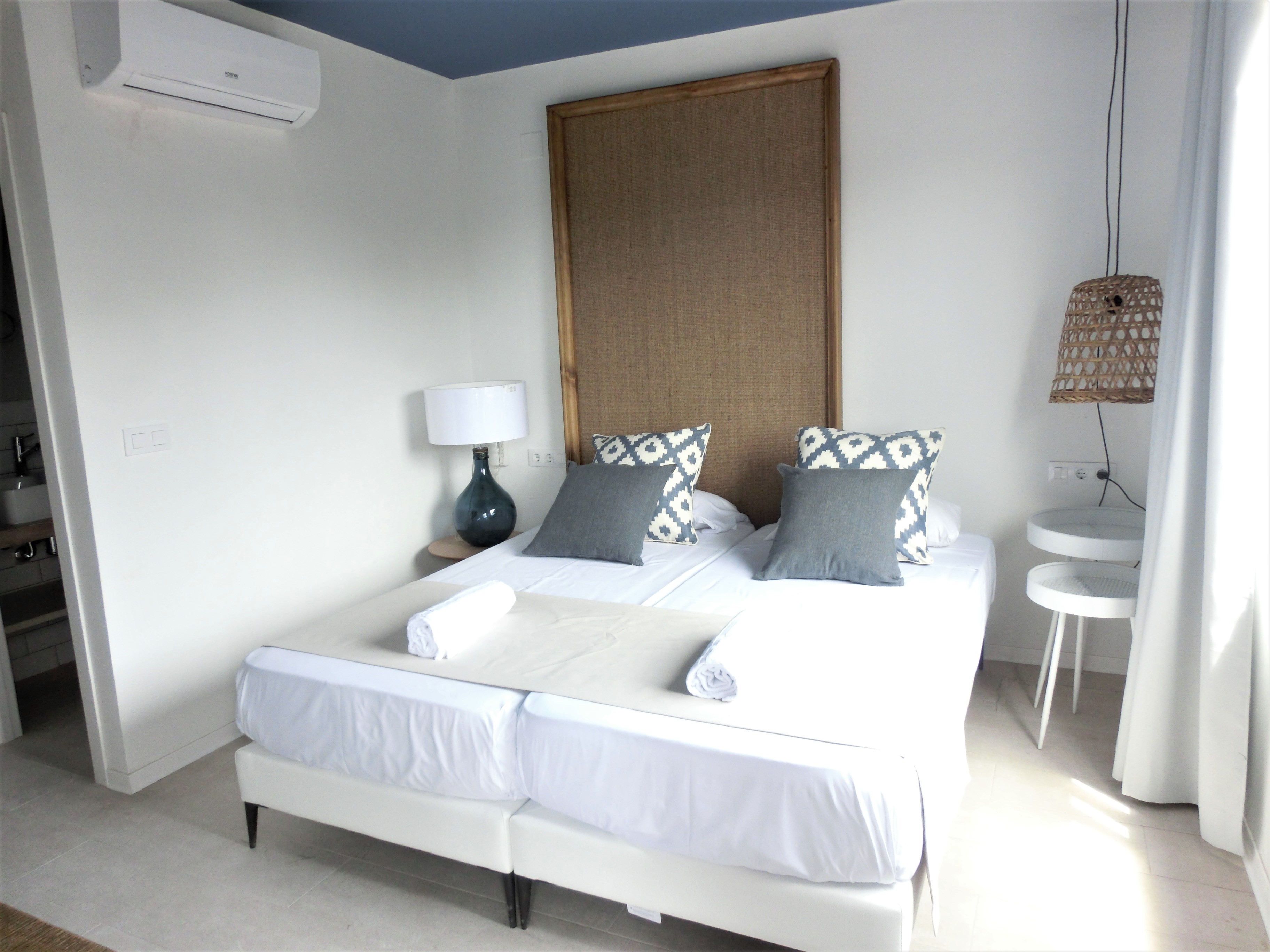 Double or Twin Standard