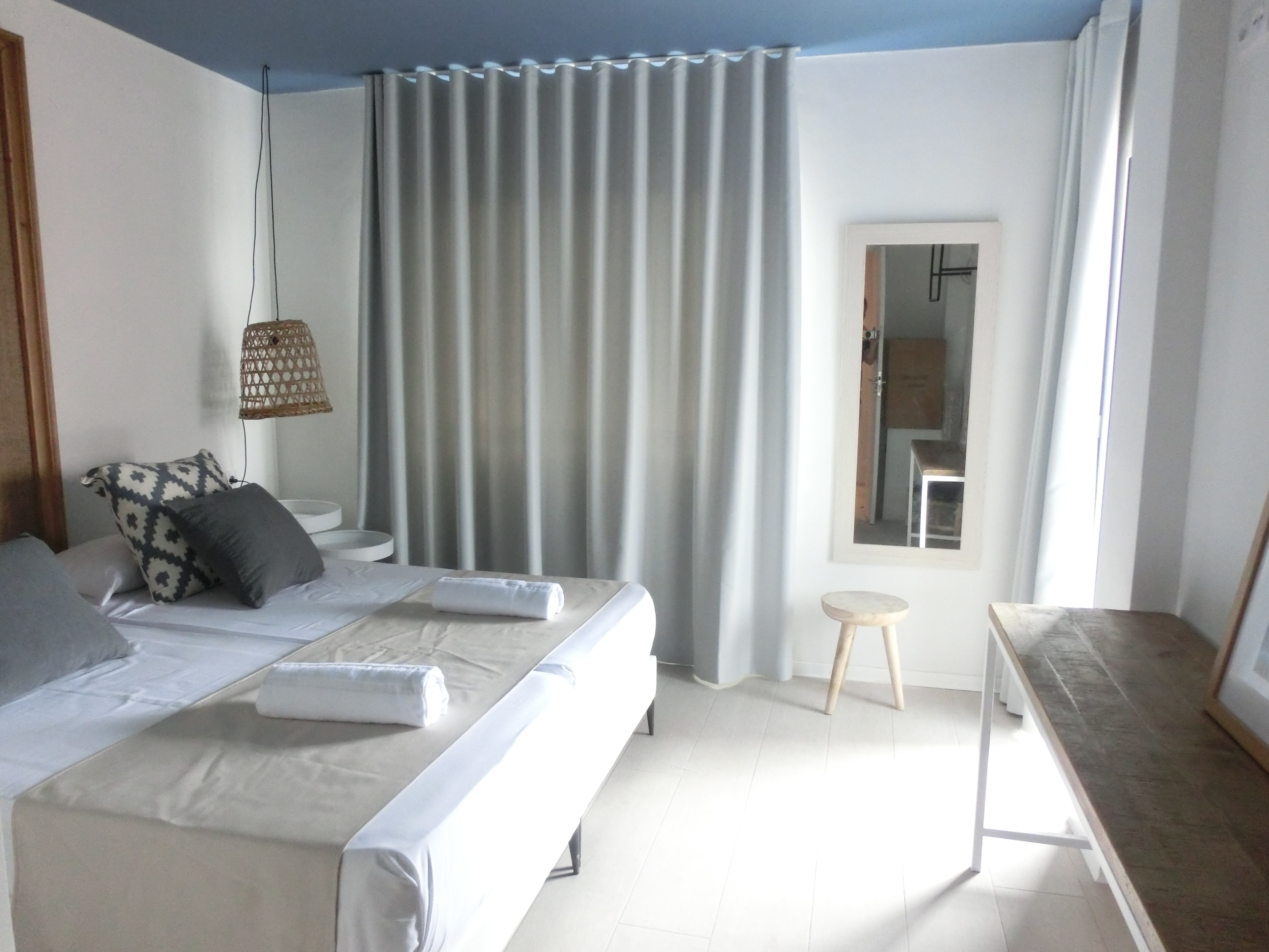 Double or Twin Standard