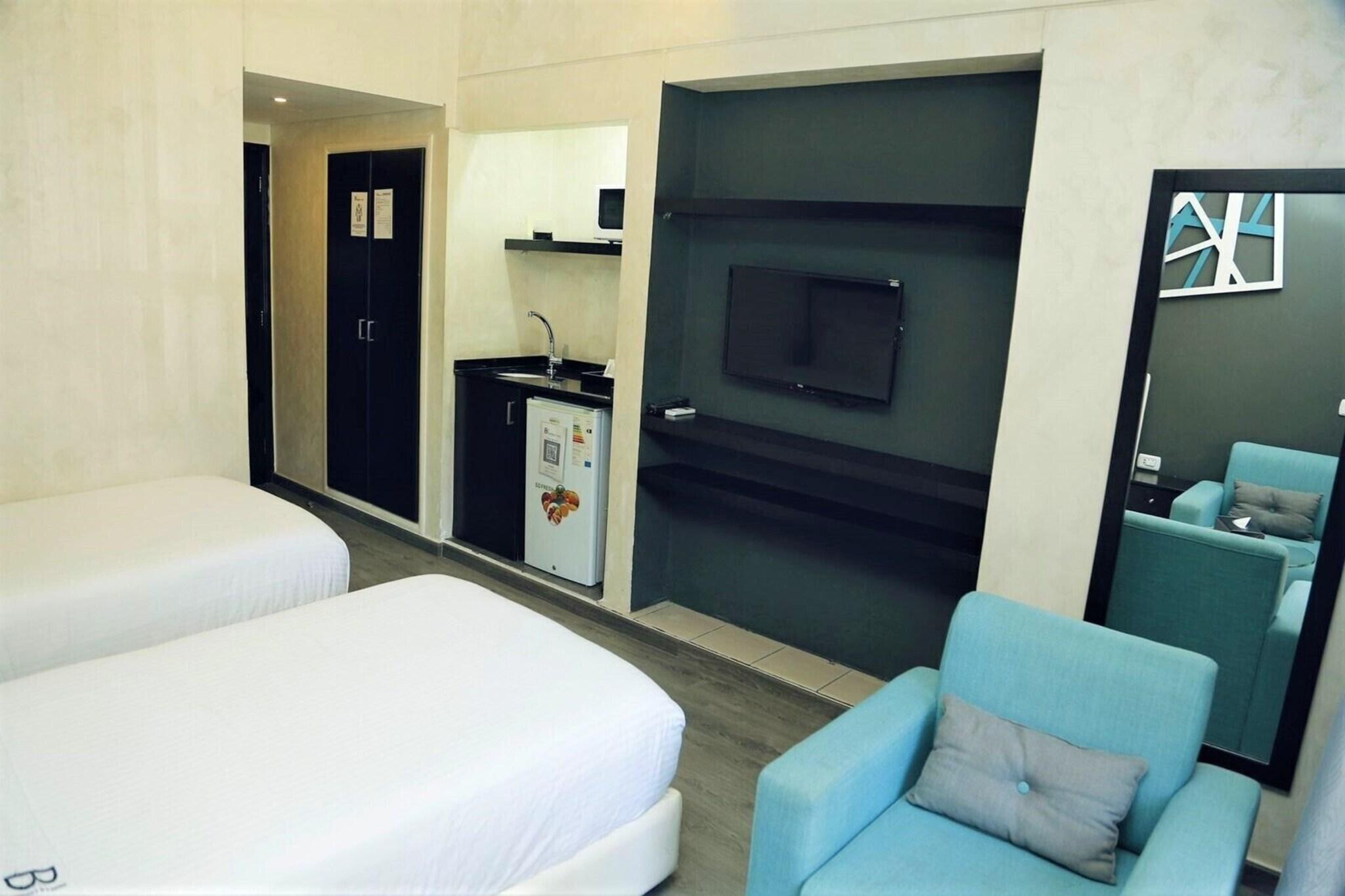 Twin Deluxe City View