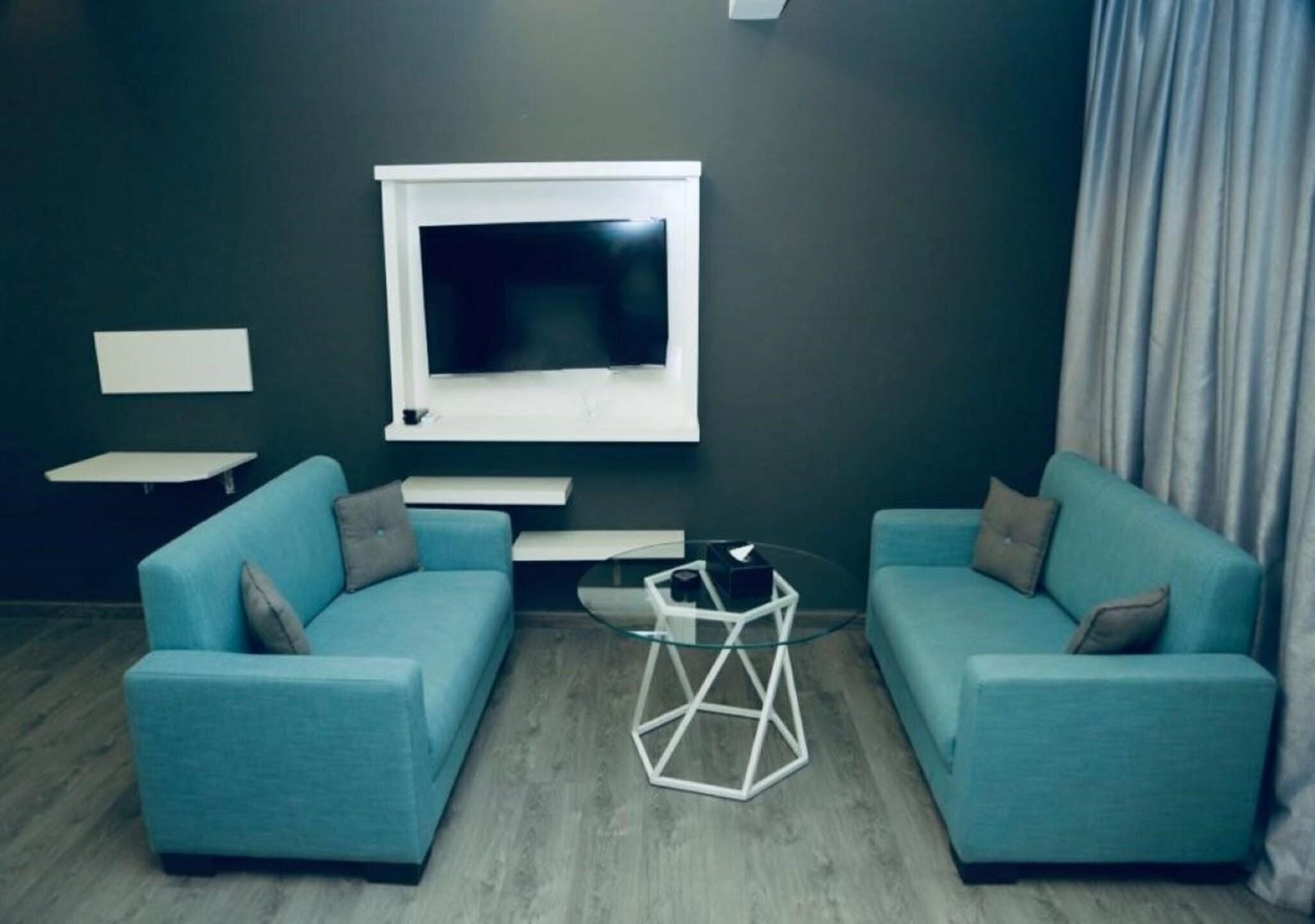 Triple Deluxe City View