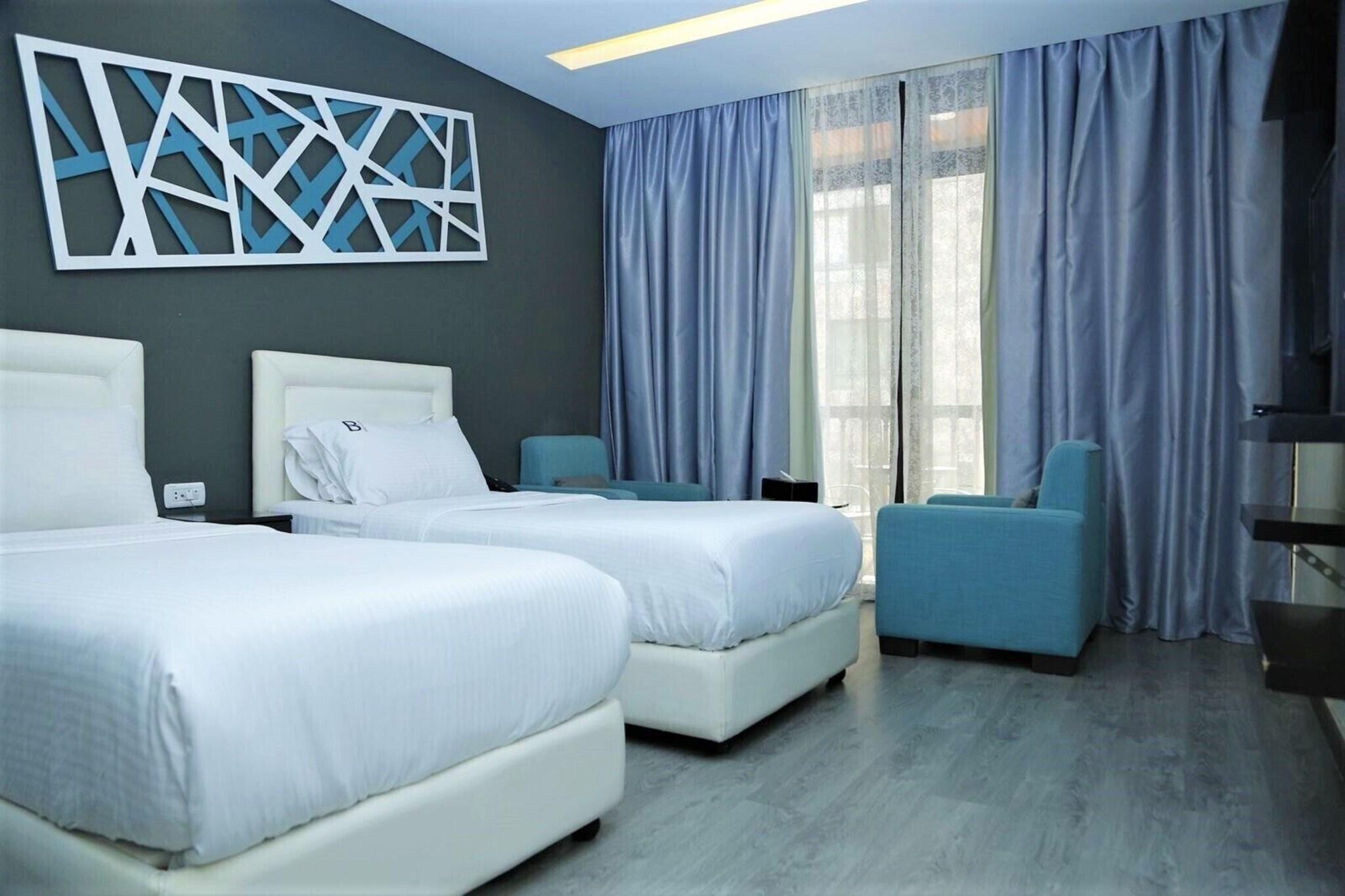 Twin Deluxe City View