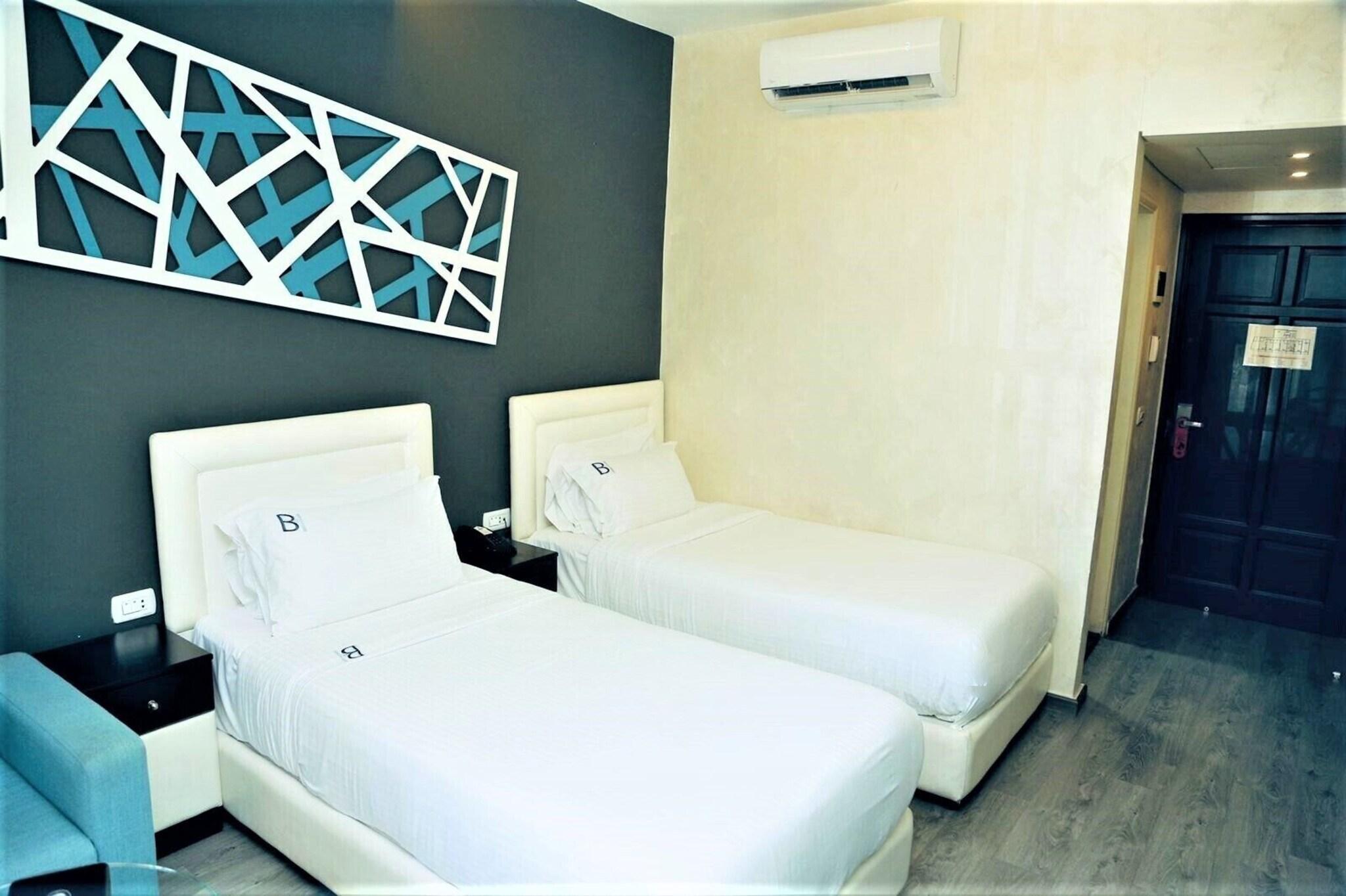 Twin Deluxe City View