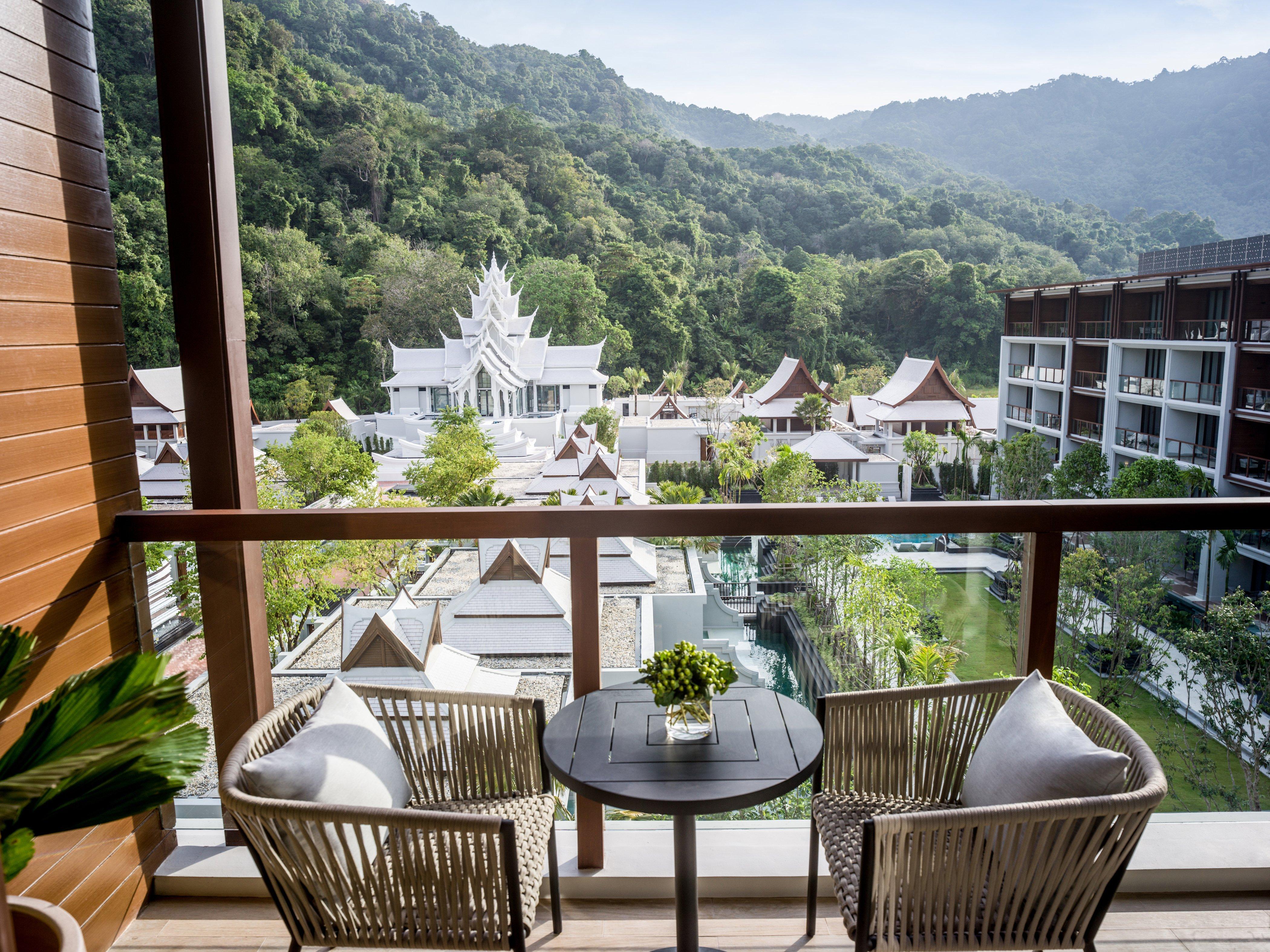 Double Classic Mountain View