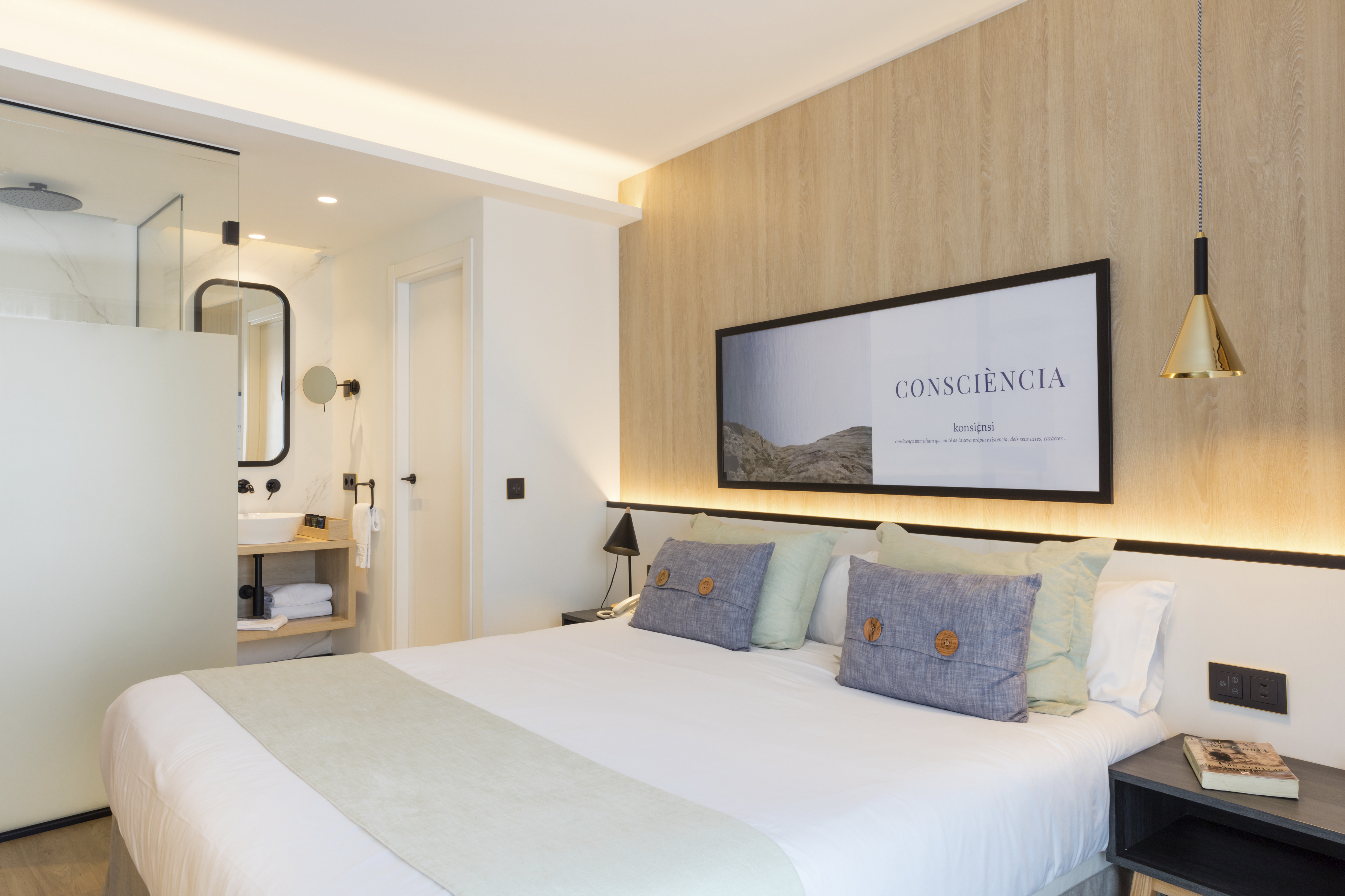 Double or Twin Standard