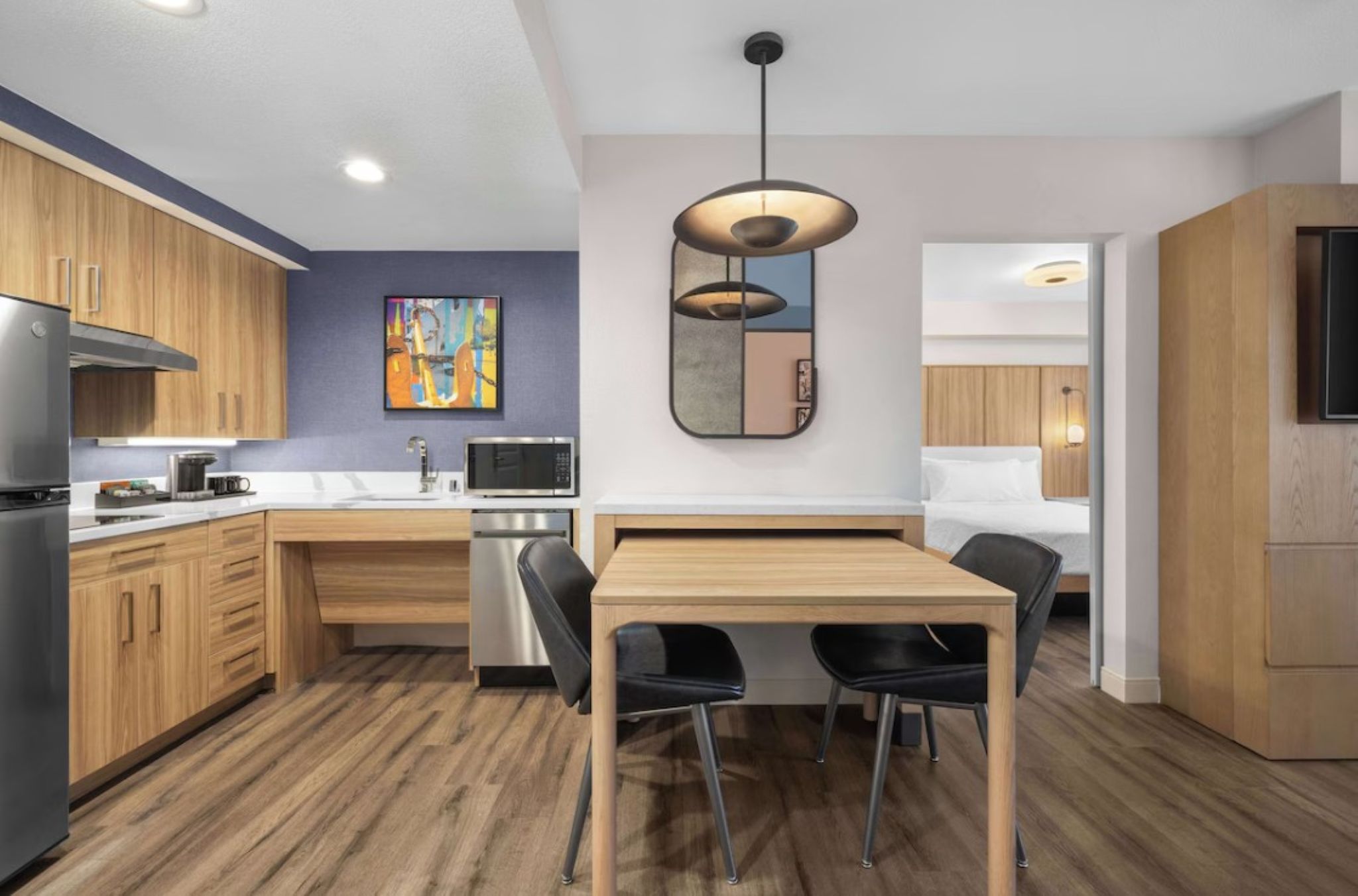 Studio Accessible King Size Bed