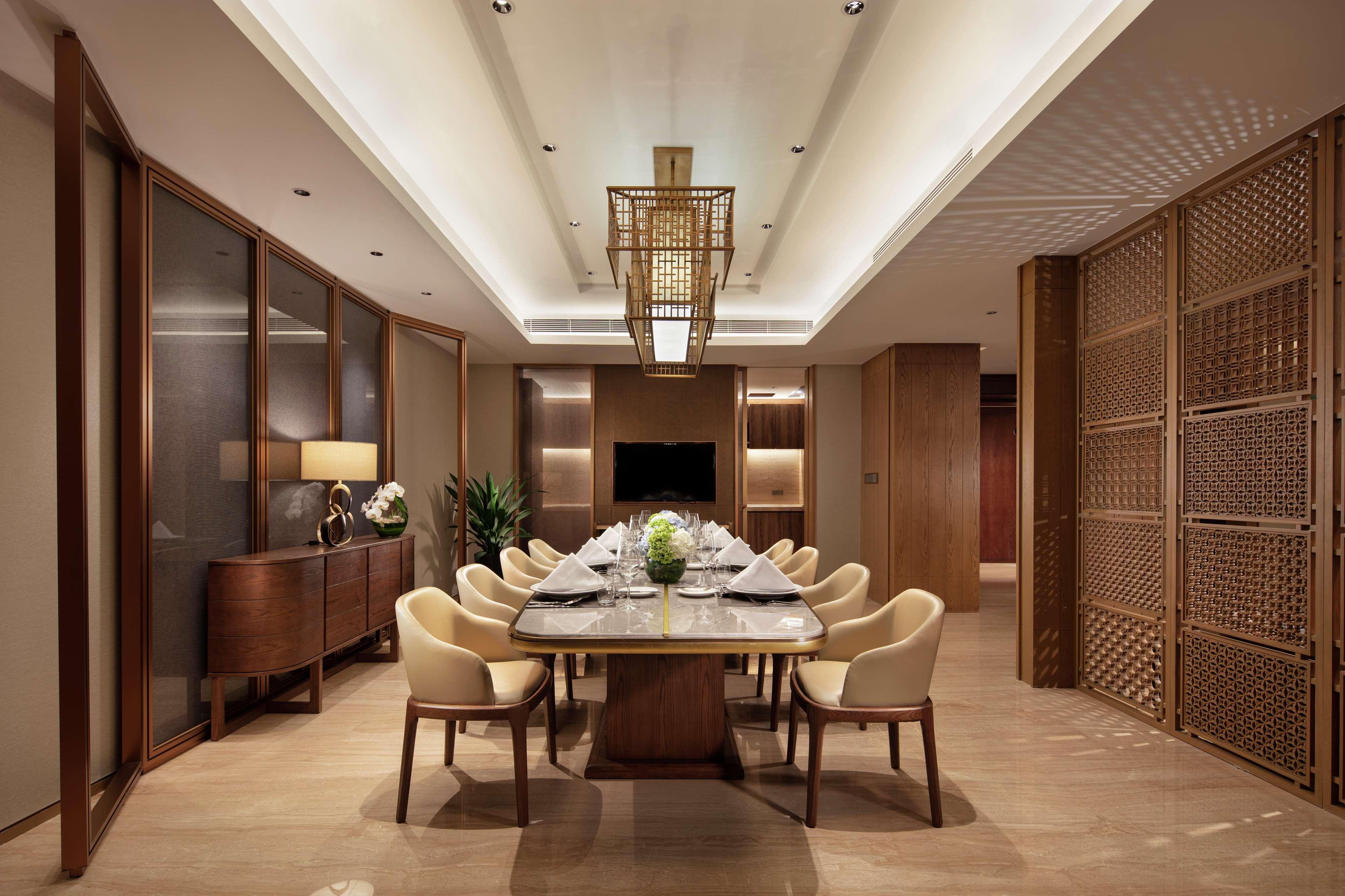 Suite Deluxe Sea View with Balcony