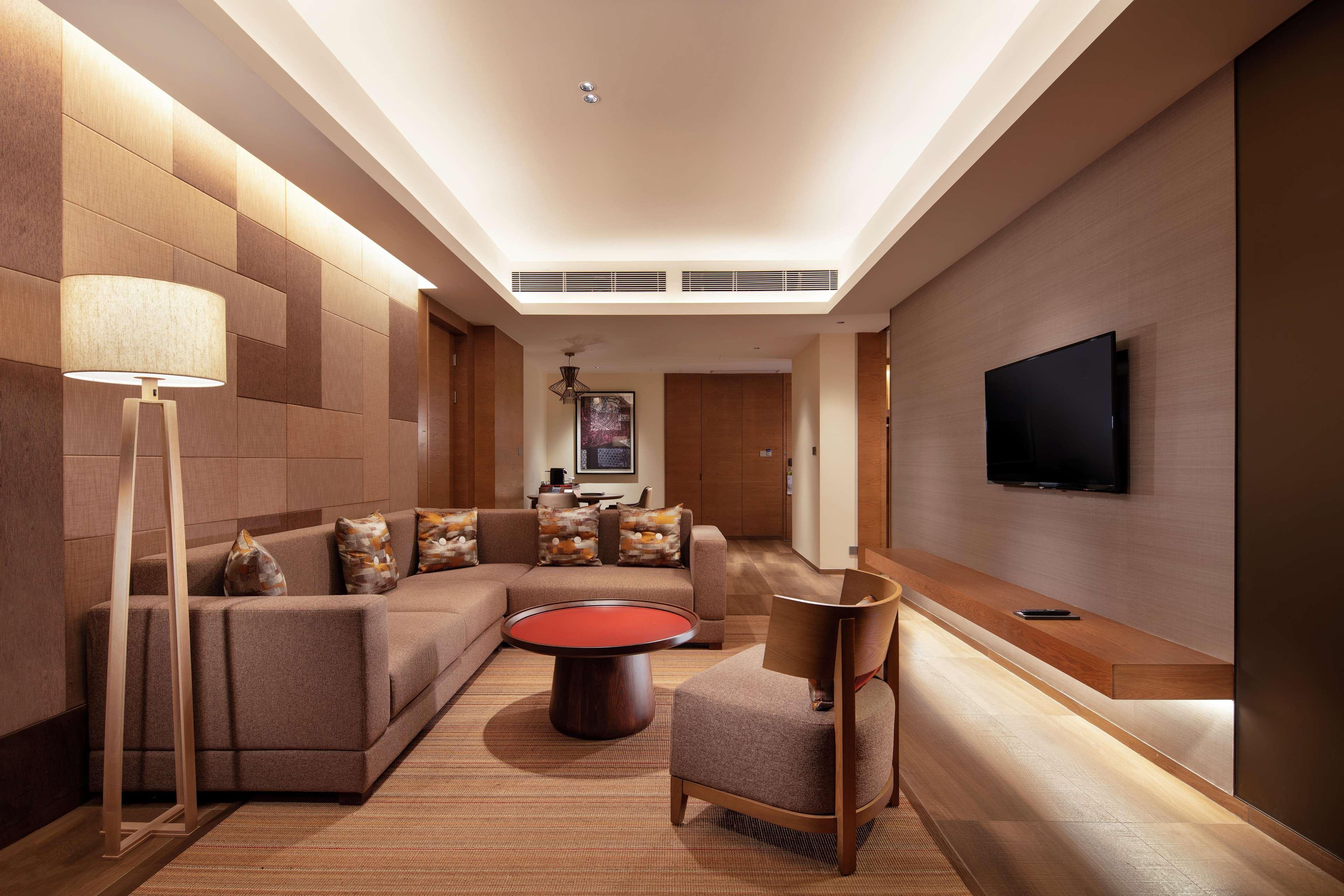 Suite Deluxe Sea View with Balcony