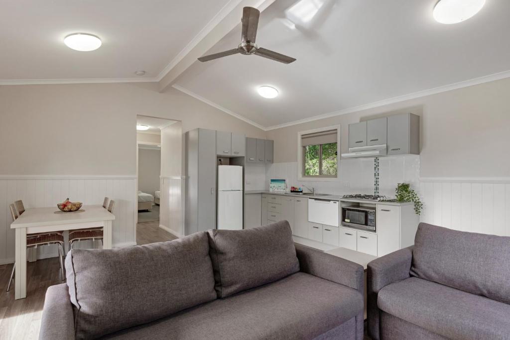 Cabin Deluxe Two Bedroom