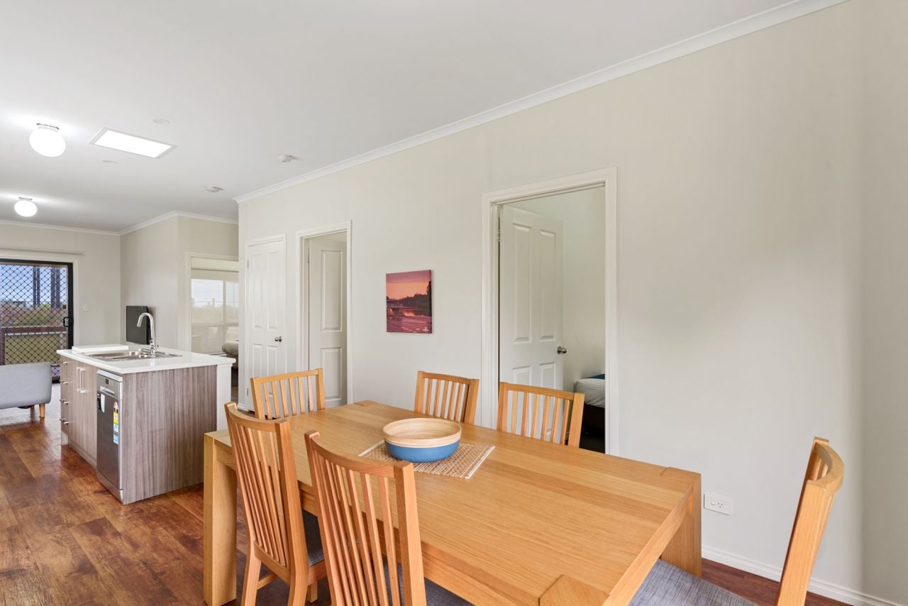 Cabin Deluxe Three Bedroom