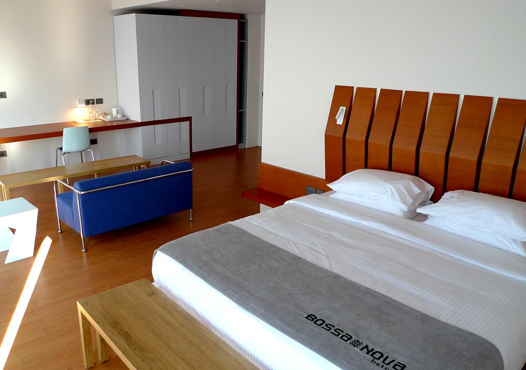 Double Deluxe King Bed