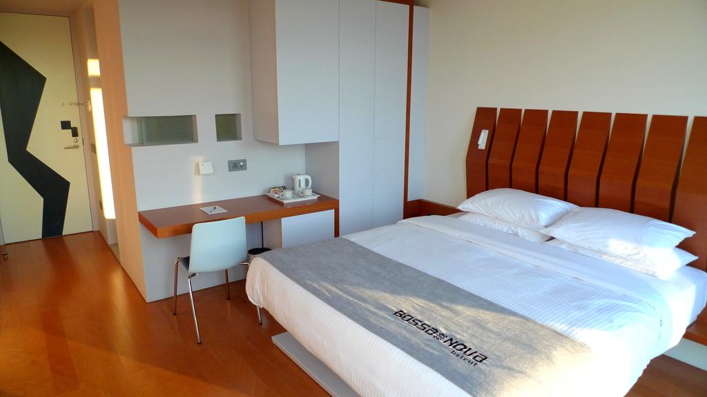 Double Deluxe King Bed