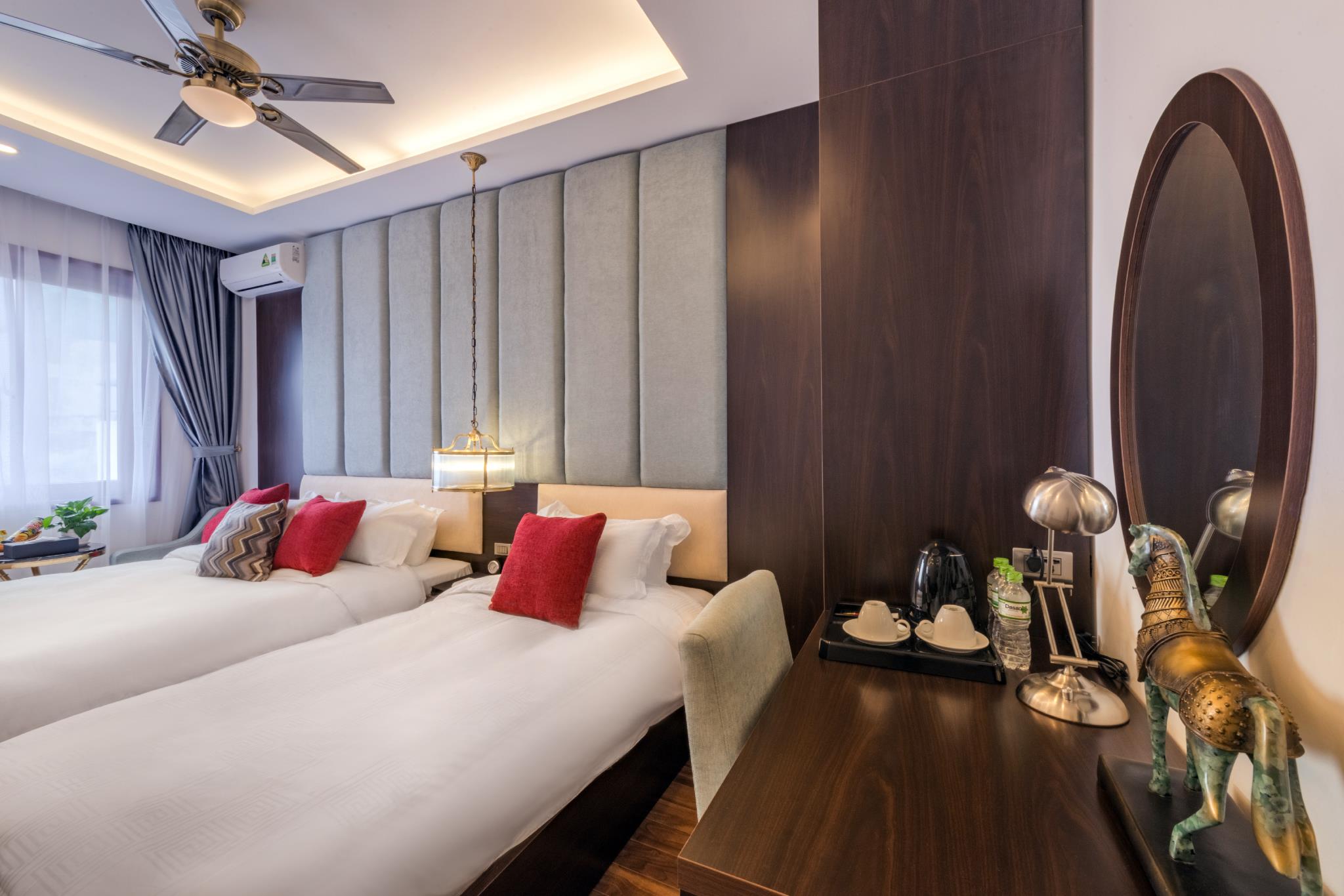 Family Room Lake View