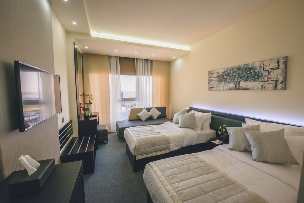 Double or Twin Deluxe Sea View