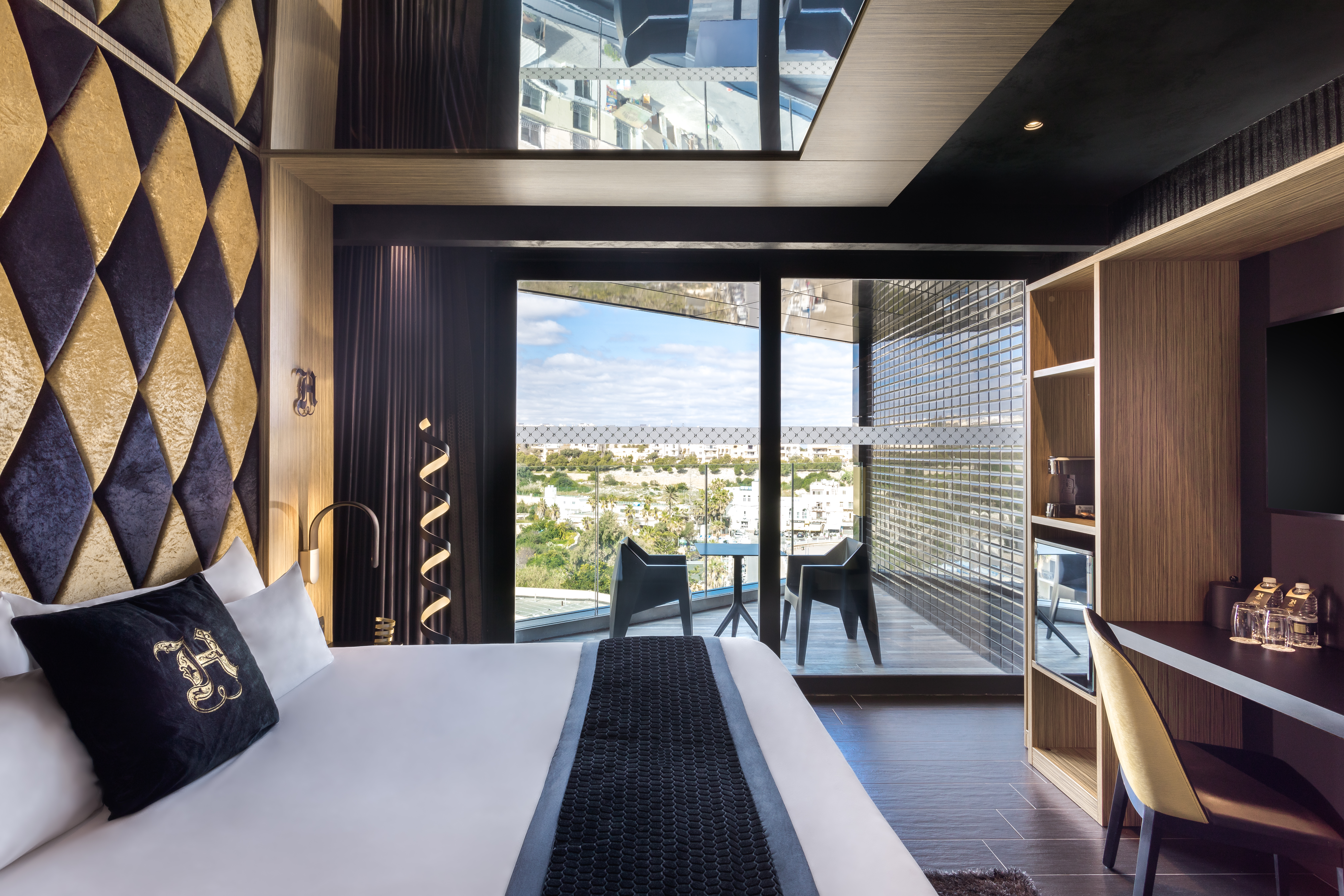 Double or Twin Sea View