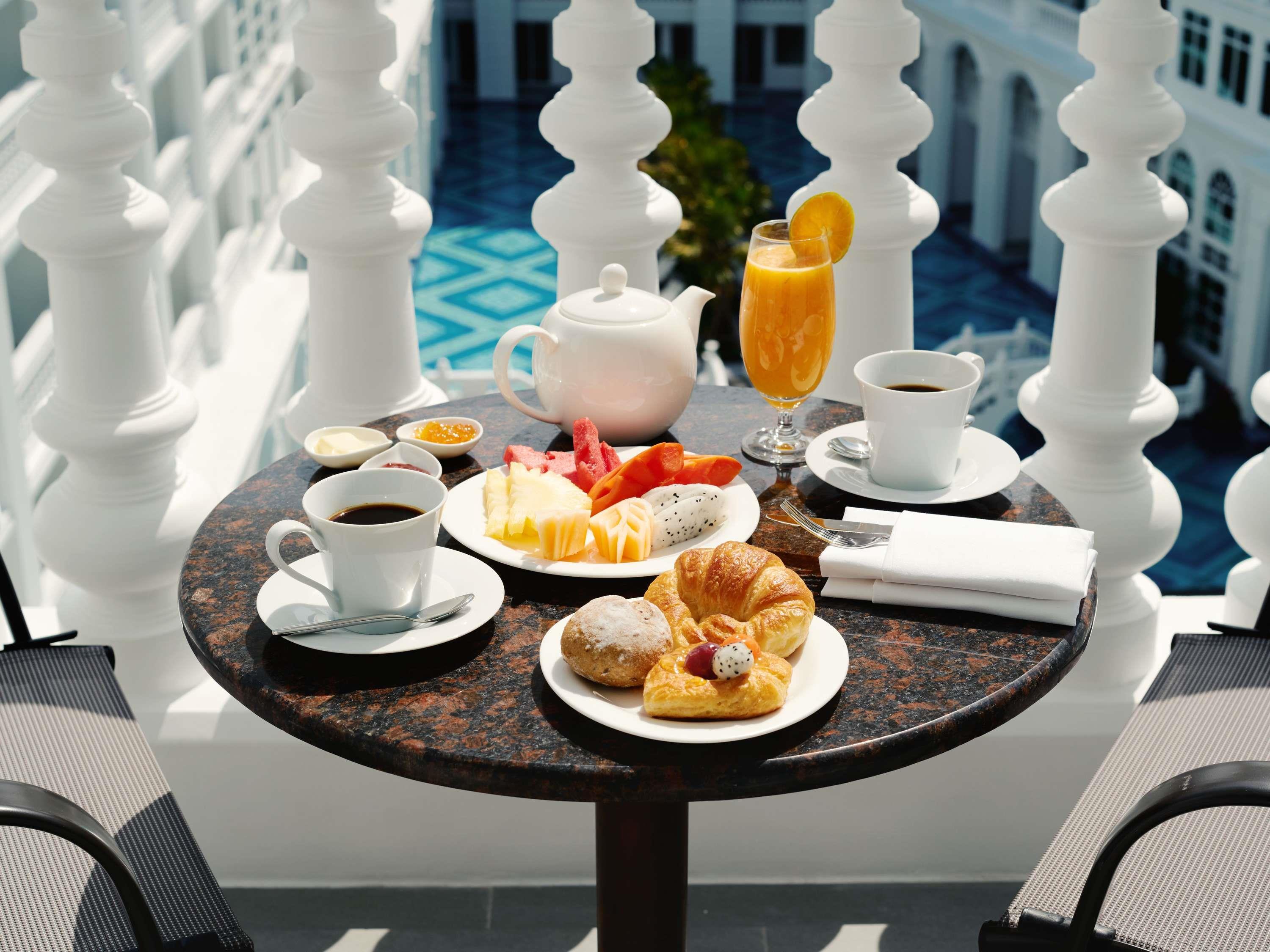 Double Deluxe King Bed