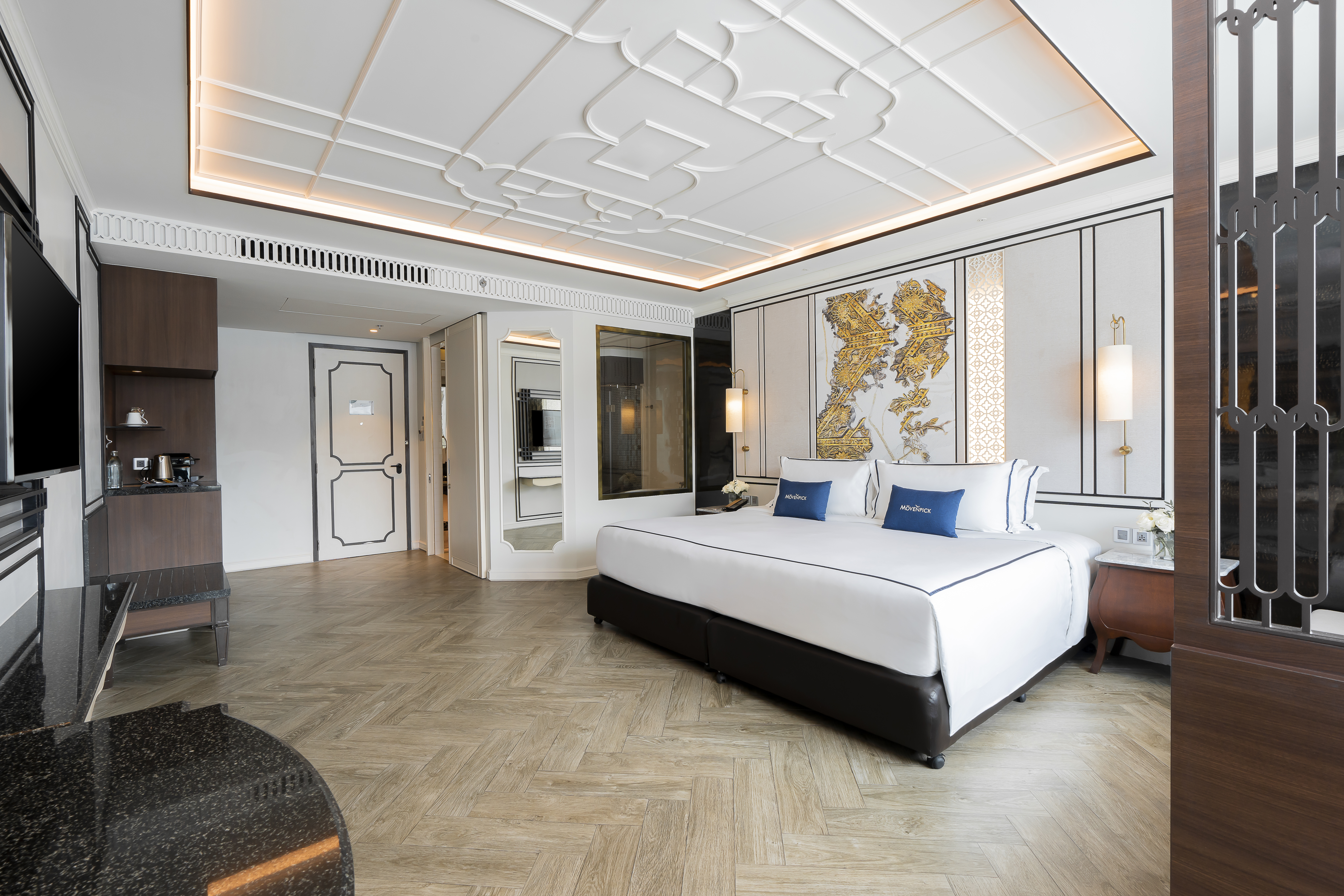 Double Deluxe King Bed