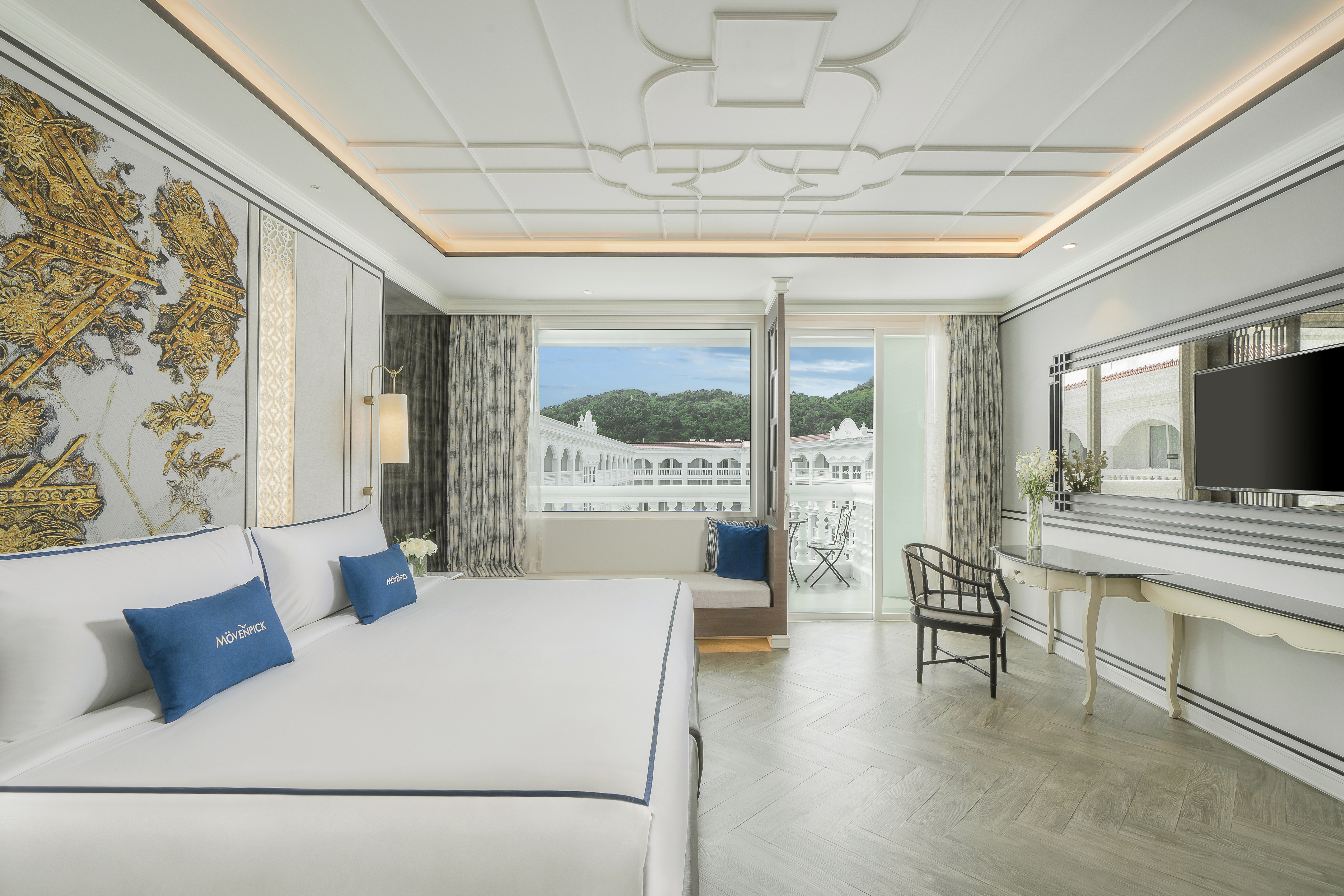 Double Deluxe King Bed