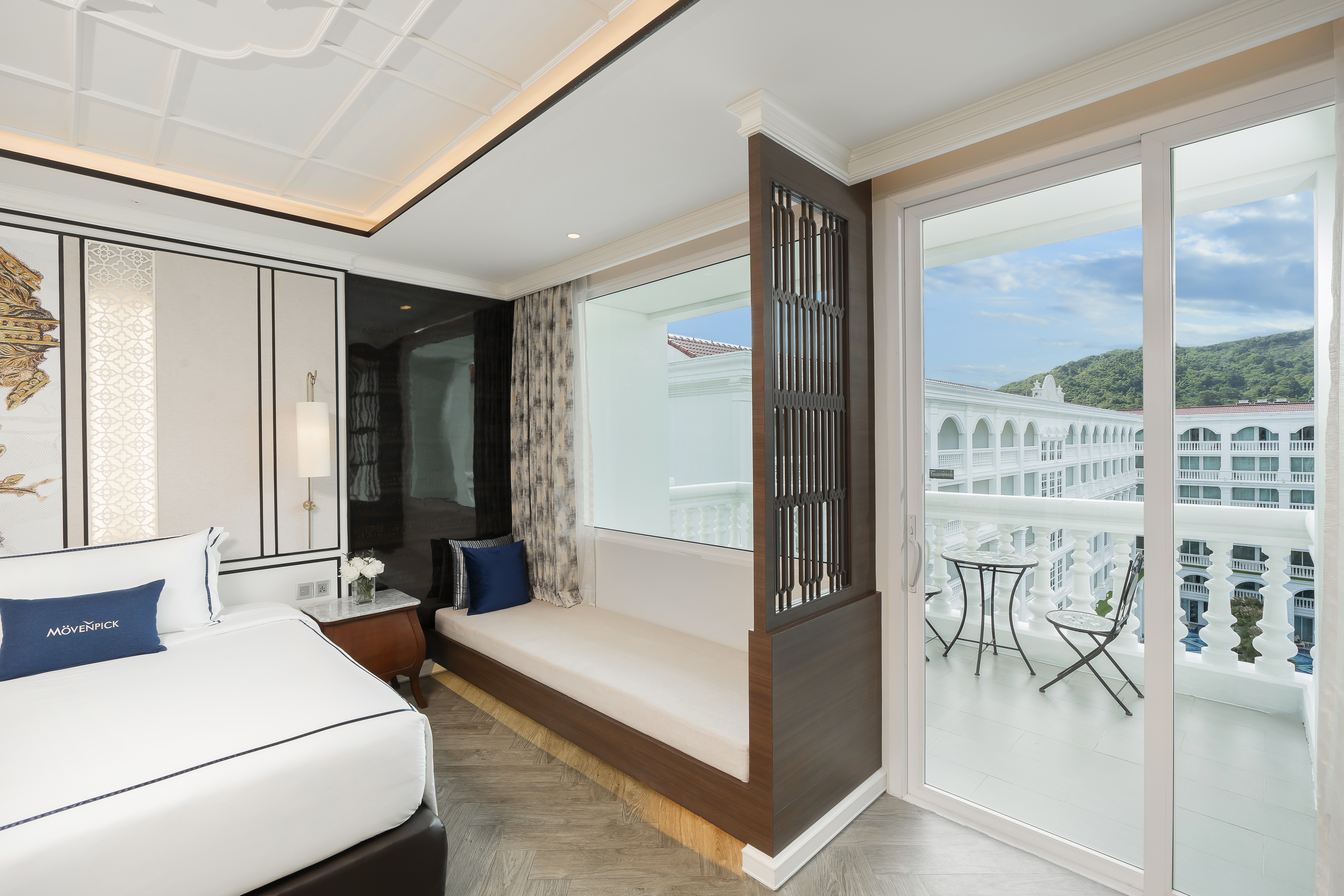 Double Deluxe King Bed