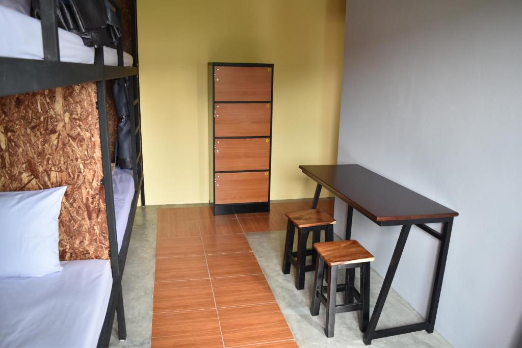 Bed in Dormitory Bunk Bed