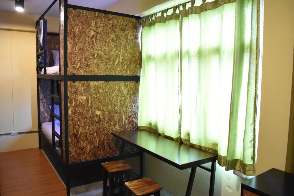 Bed in Dormitory Bunk Bed