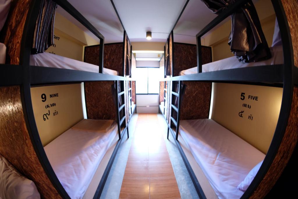 Bed in Dormitory Bunk Bed