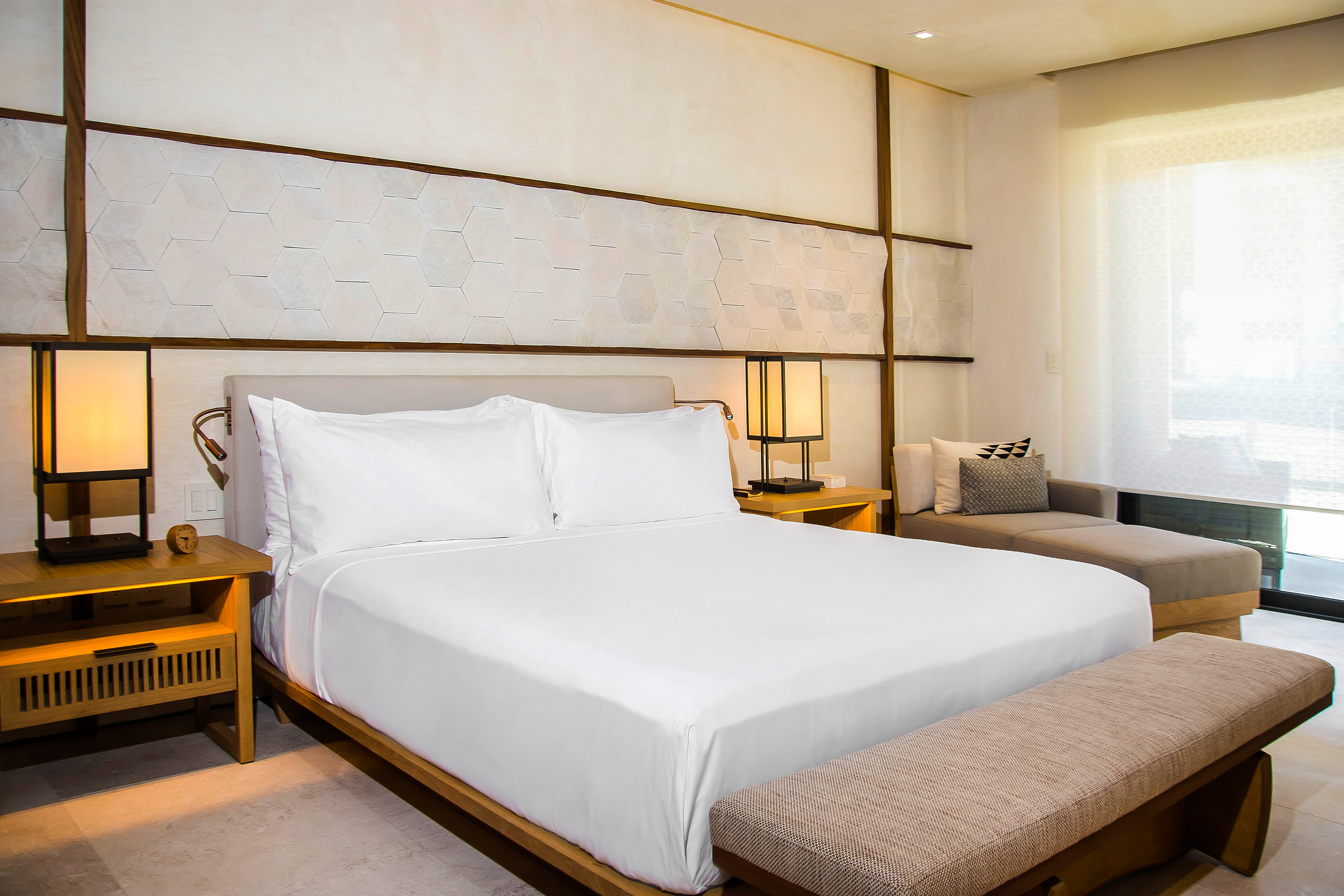 Single Deluxe King Bed