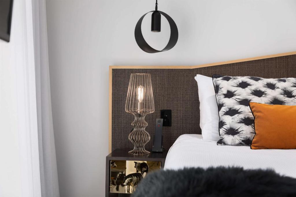 Double Deluxe King Bed