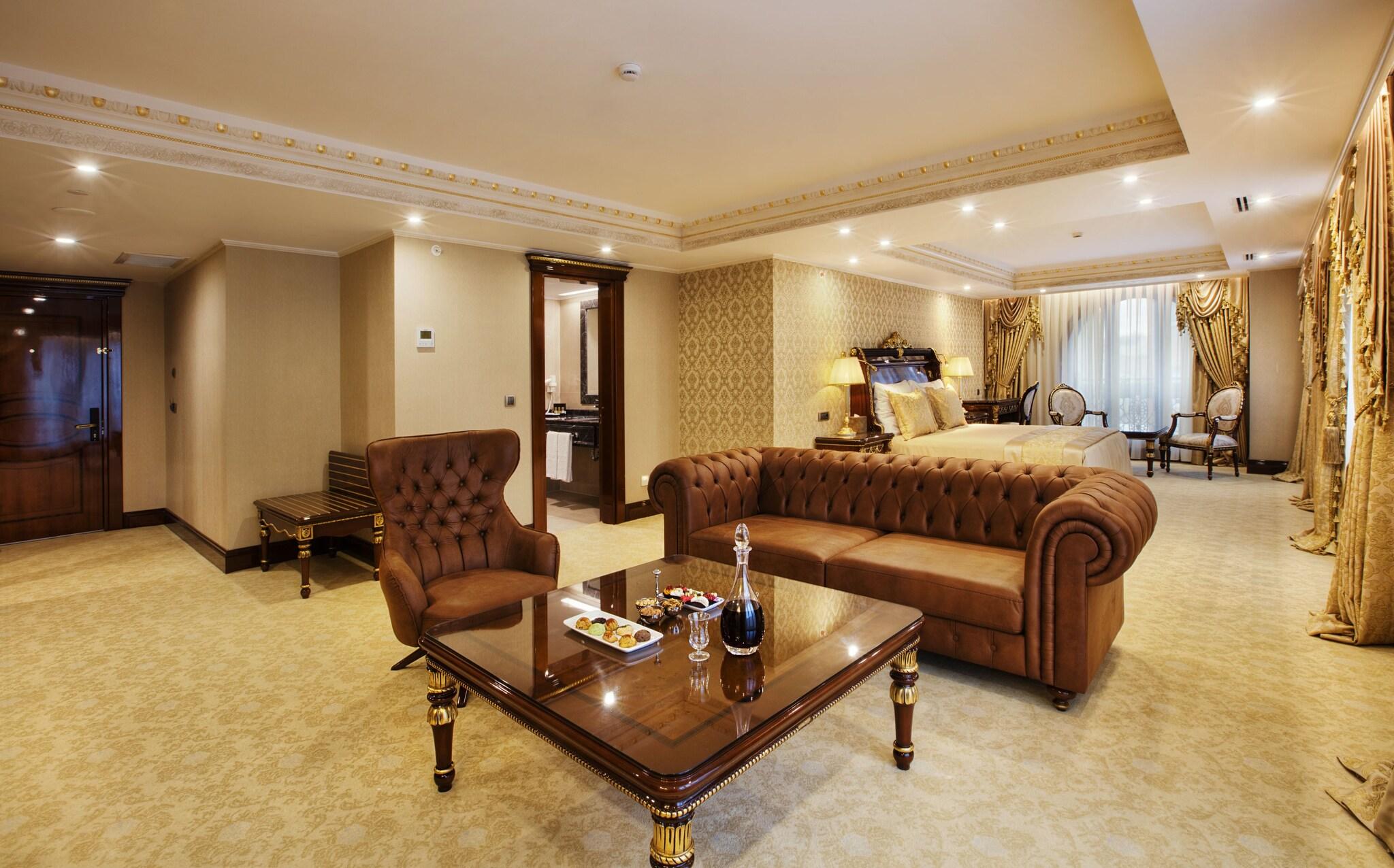 Studio King Size Bed